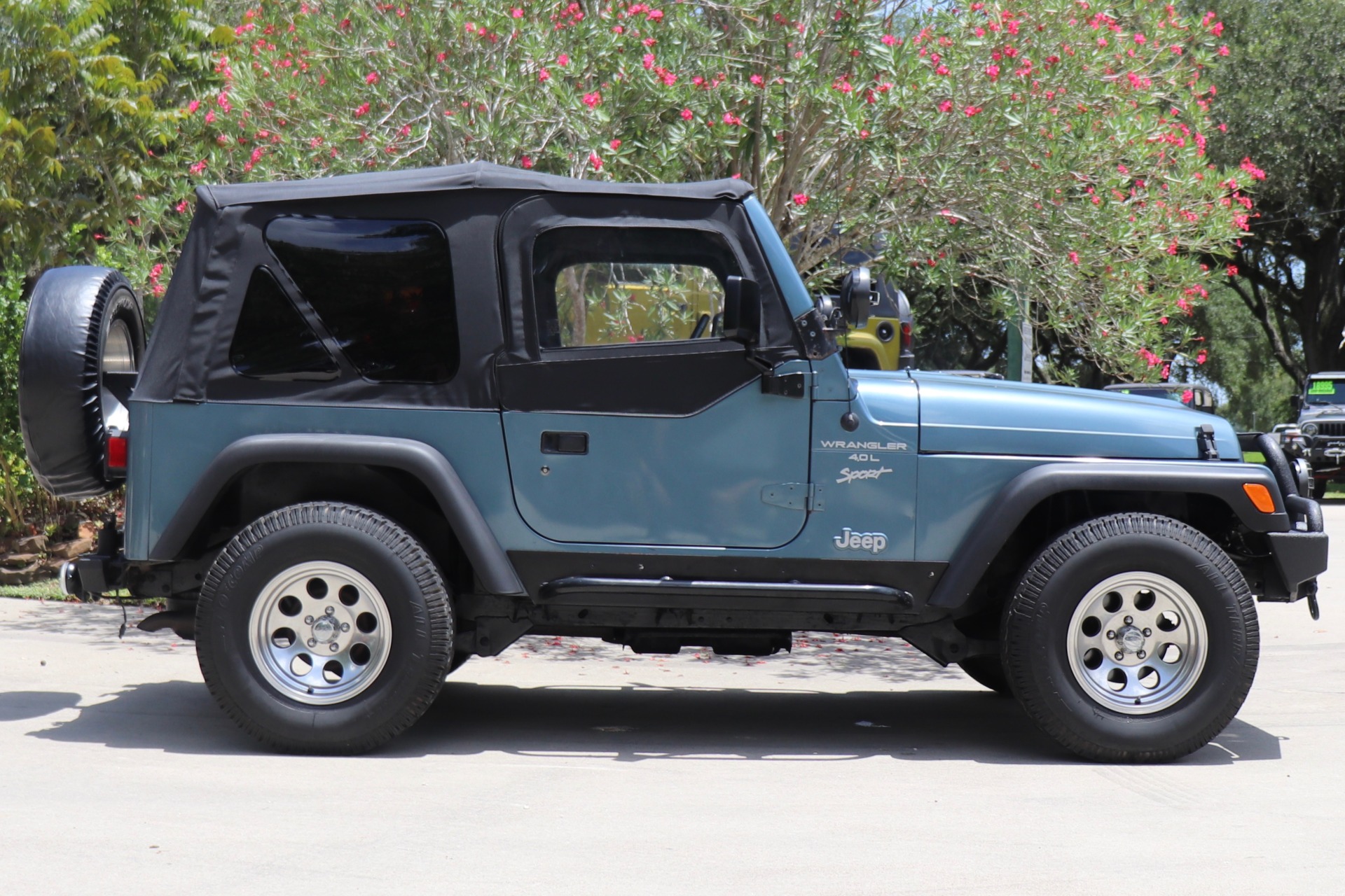 Used-1999-Jeep-Wrangler-Sport