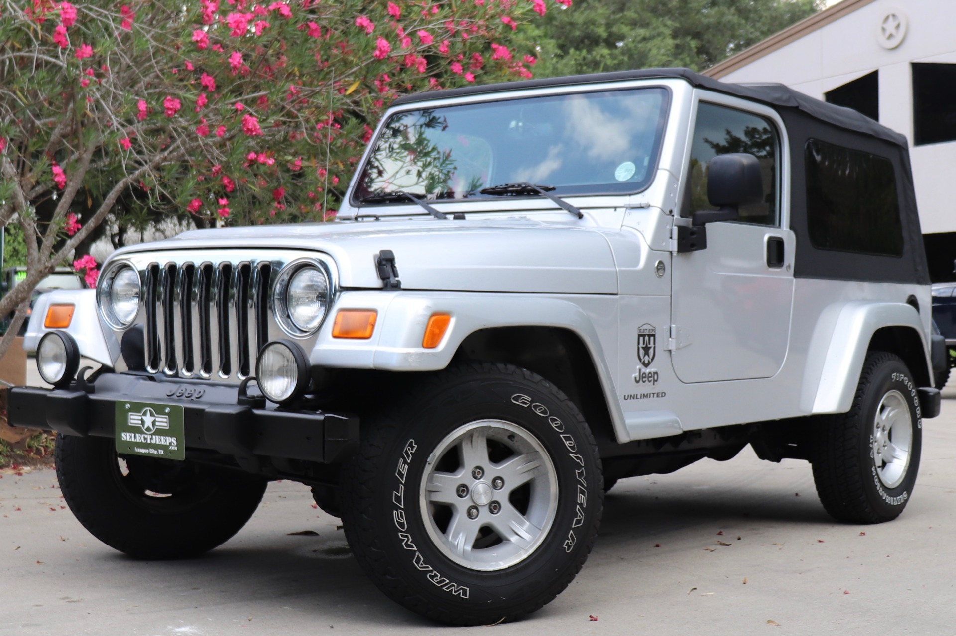 Used-2005-Jeep-Wrangler-Unlimited