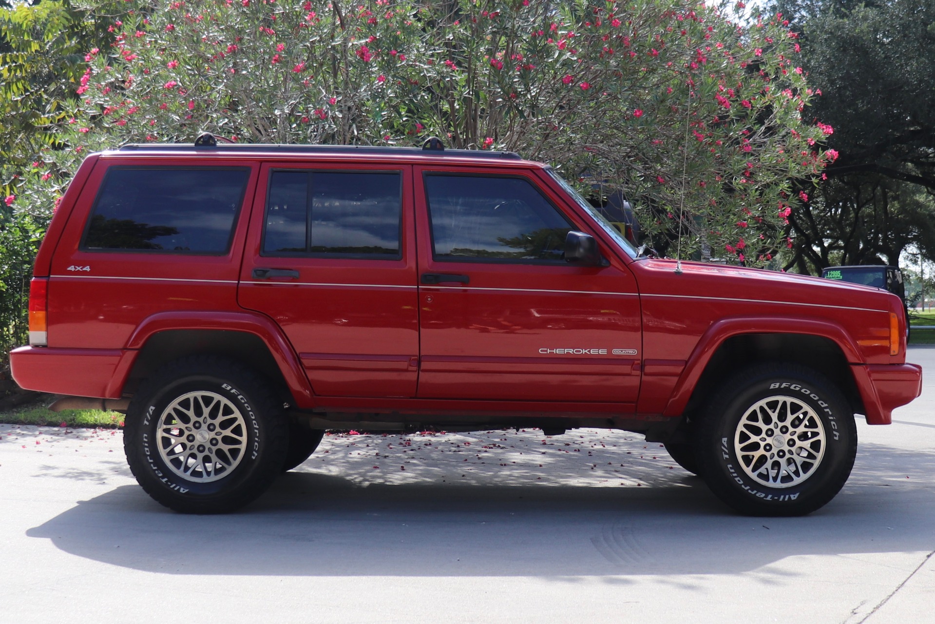 Used-1997-Jeep-Cherokee-Country