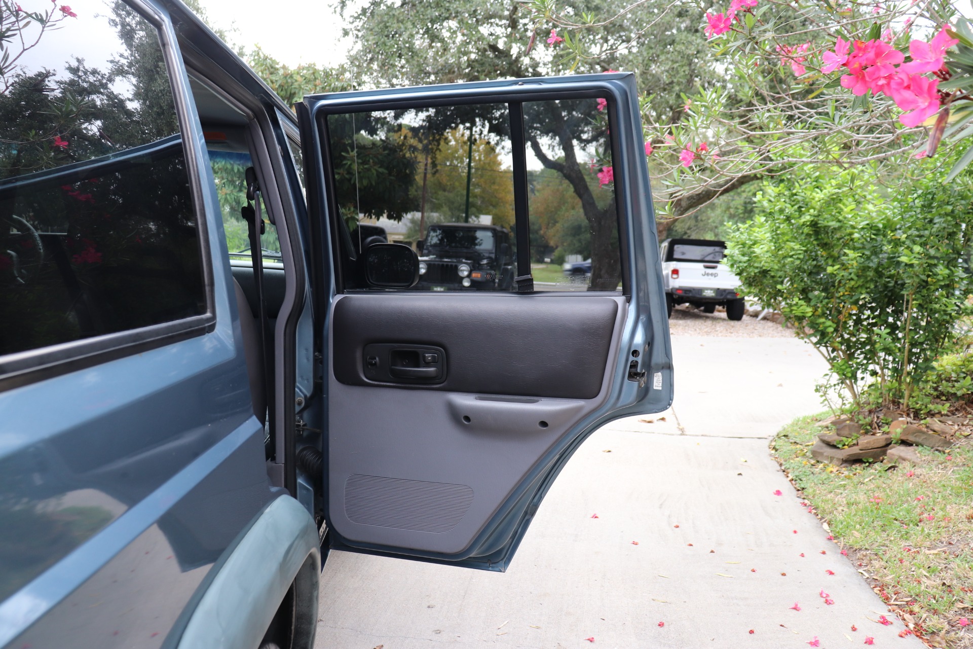 Used-1997-Jeep-Cherokee-Sport