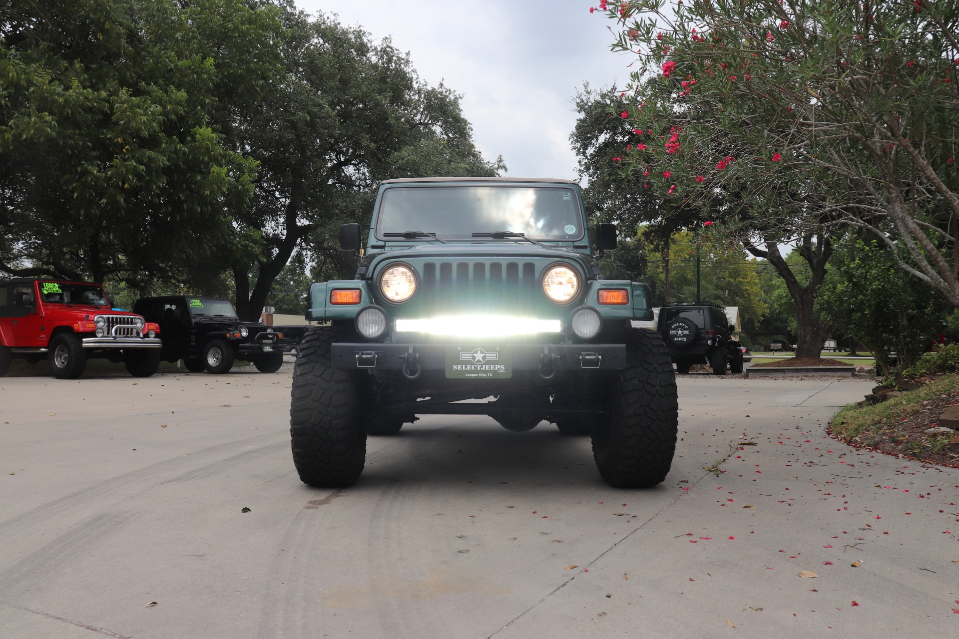 Used-1999-Jeep-Wrangler-Sahara