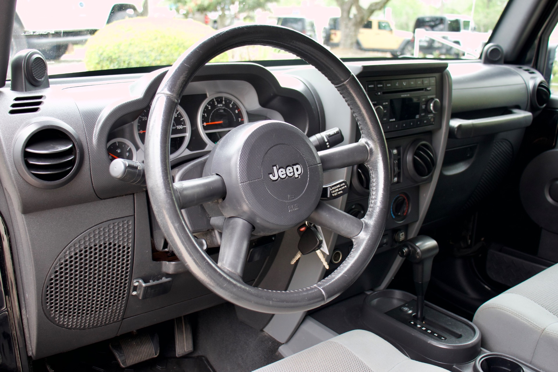 Used-2007-Jeep-Wrangler-Unlimited-RWD-Sahara