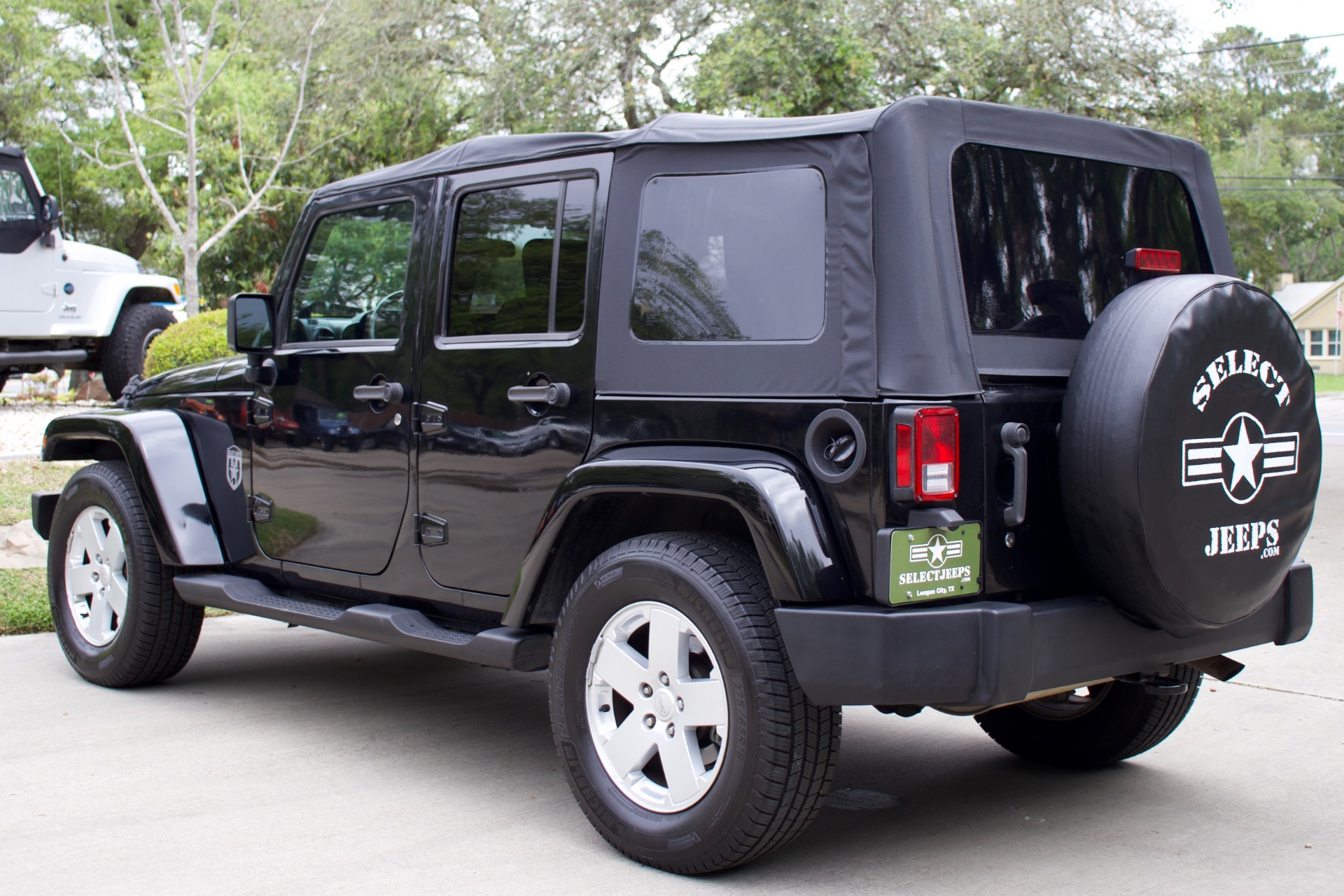 Used-2007-Jeep-Wrangler-Unlimited-RWD-Sahara