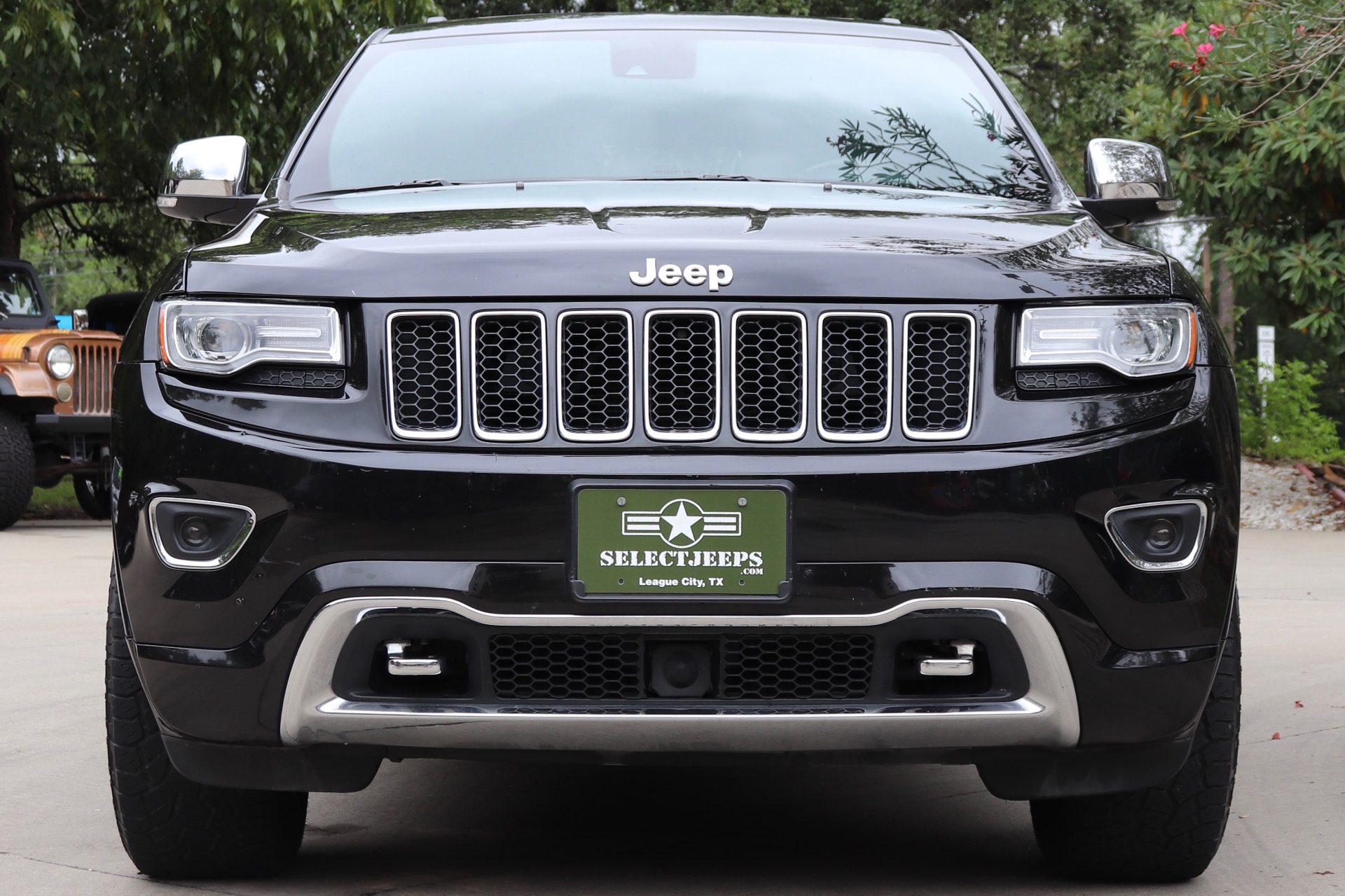 Used-2014-Jeep-Grand-Cherokee-Overland