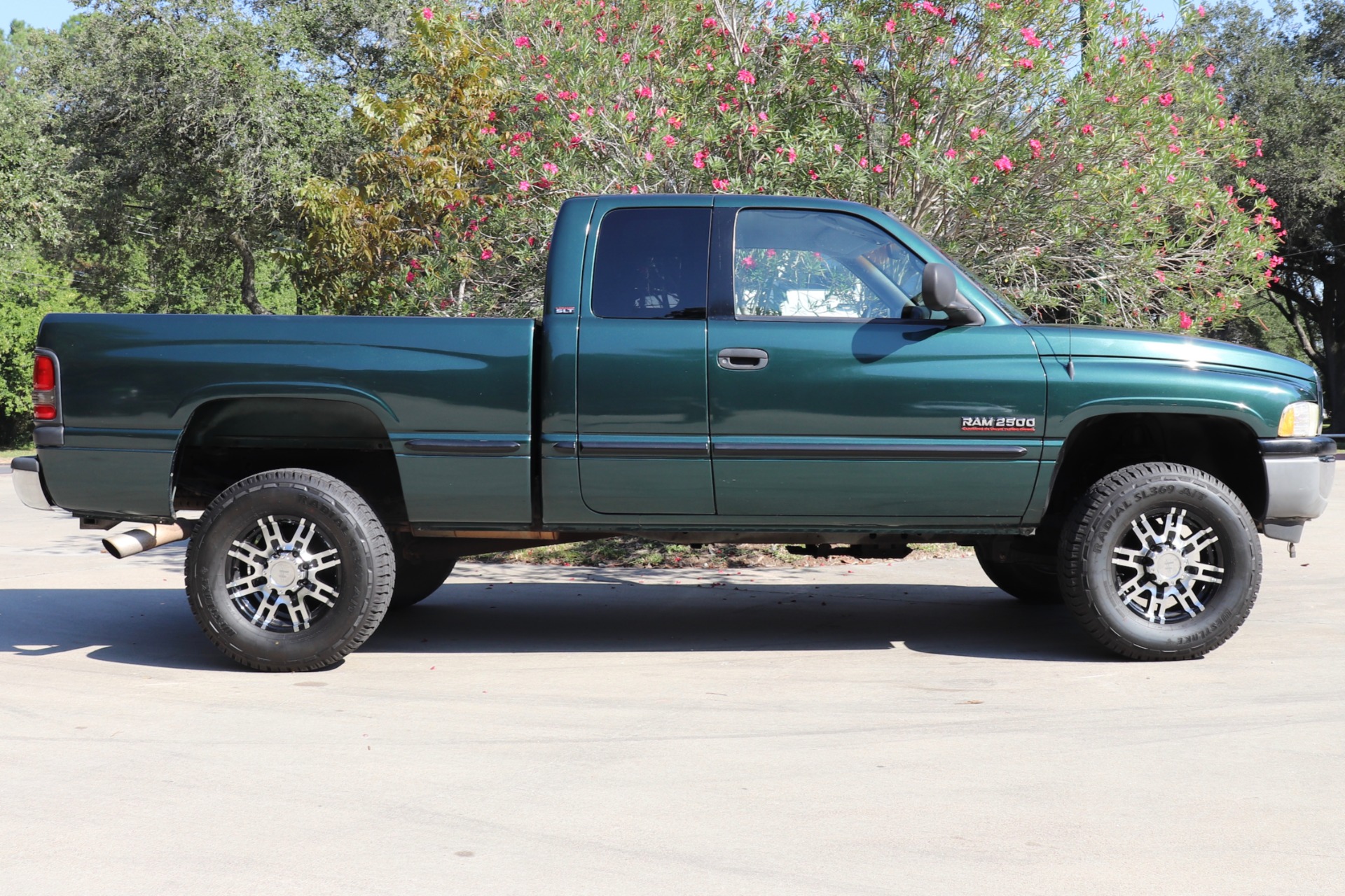 Used-1999-Dodge-Ram-Pickup-2500-Laramie-SLT