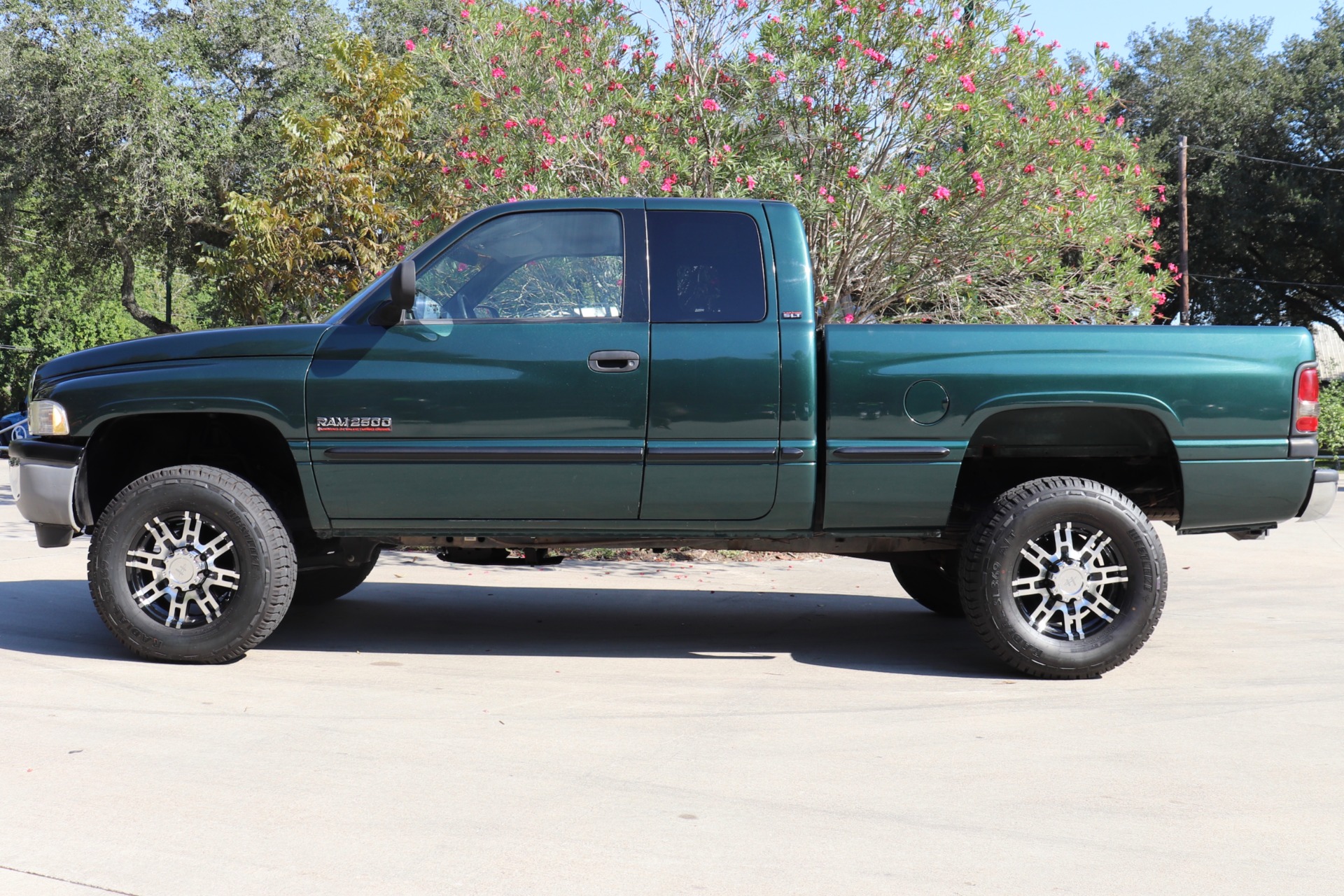 Used-1999-Dodge-Ram-Pickup-2500-Laramie-SLT