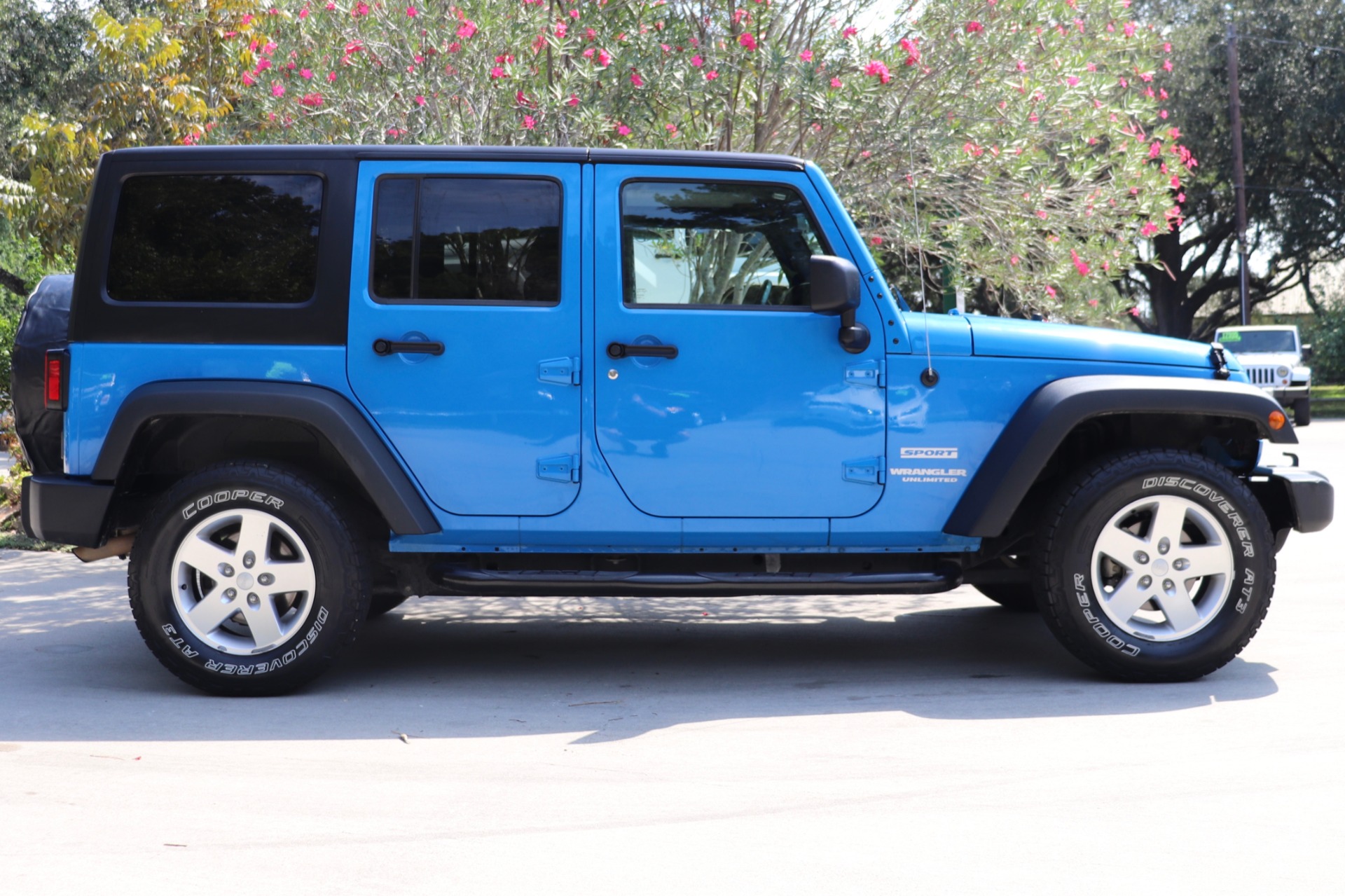 Used-2012-Jeep-Wrangler-Unlimited-Sport