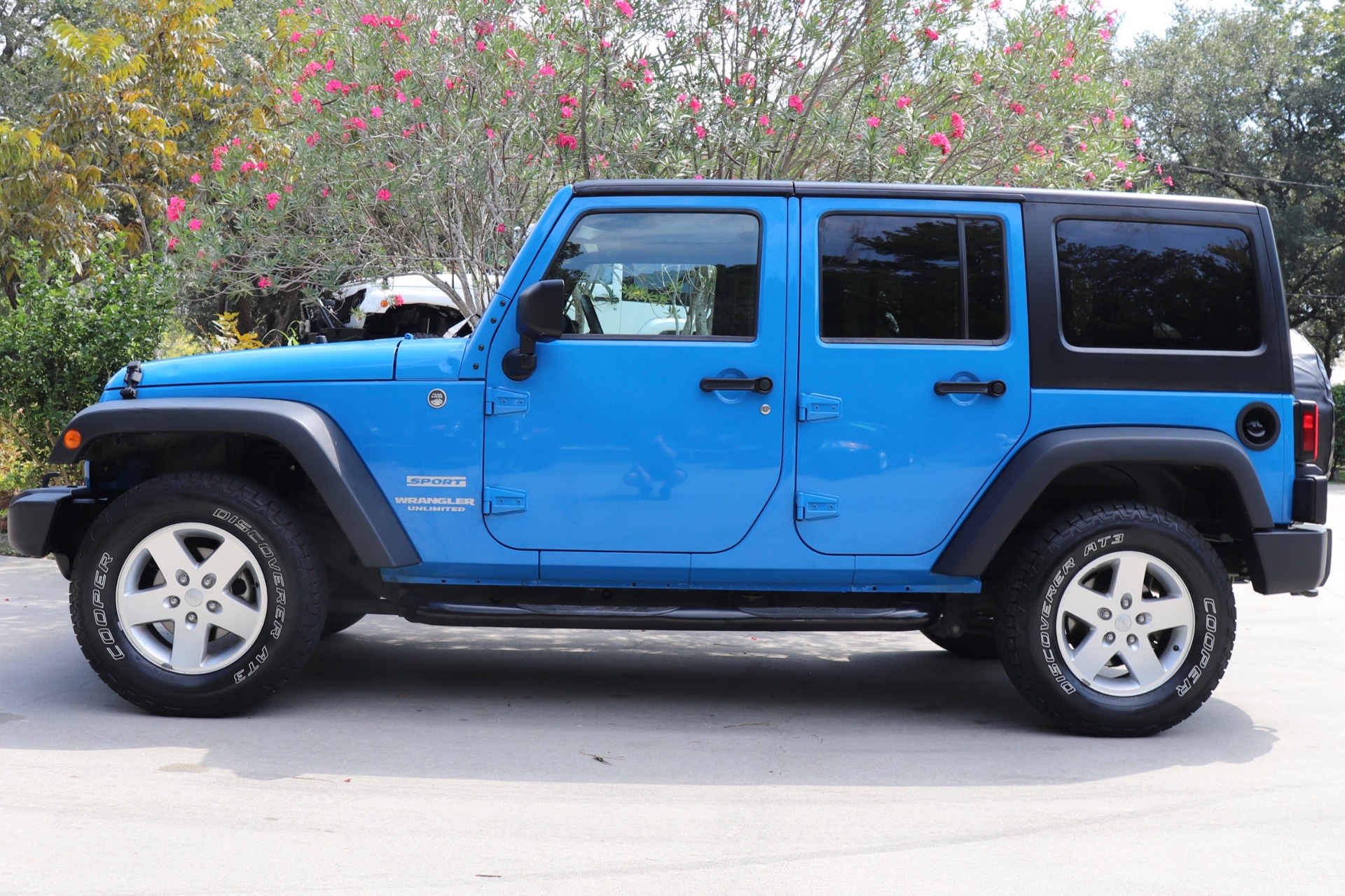 Used-2012-Jeep-Wrangler-Unlimited-Sport