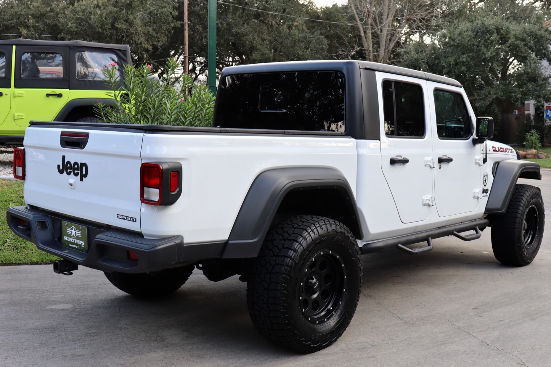 Used-2020-Jeep-Gladiator-Sport