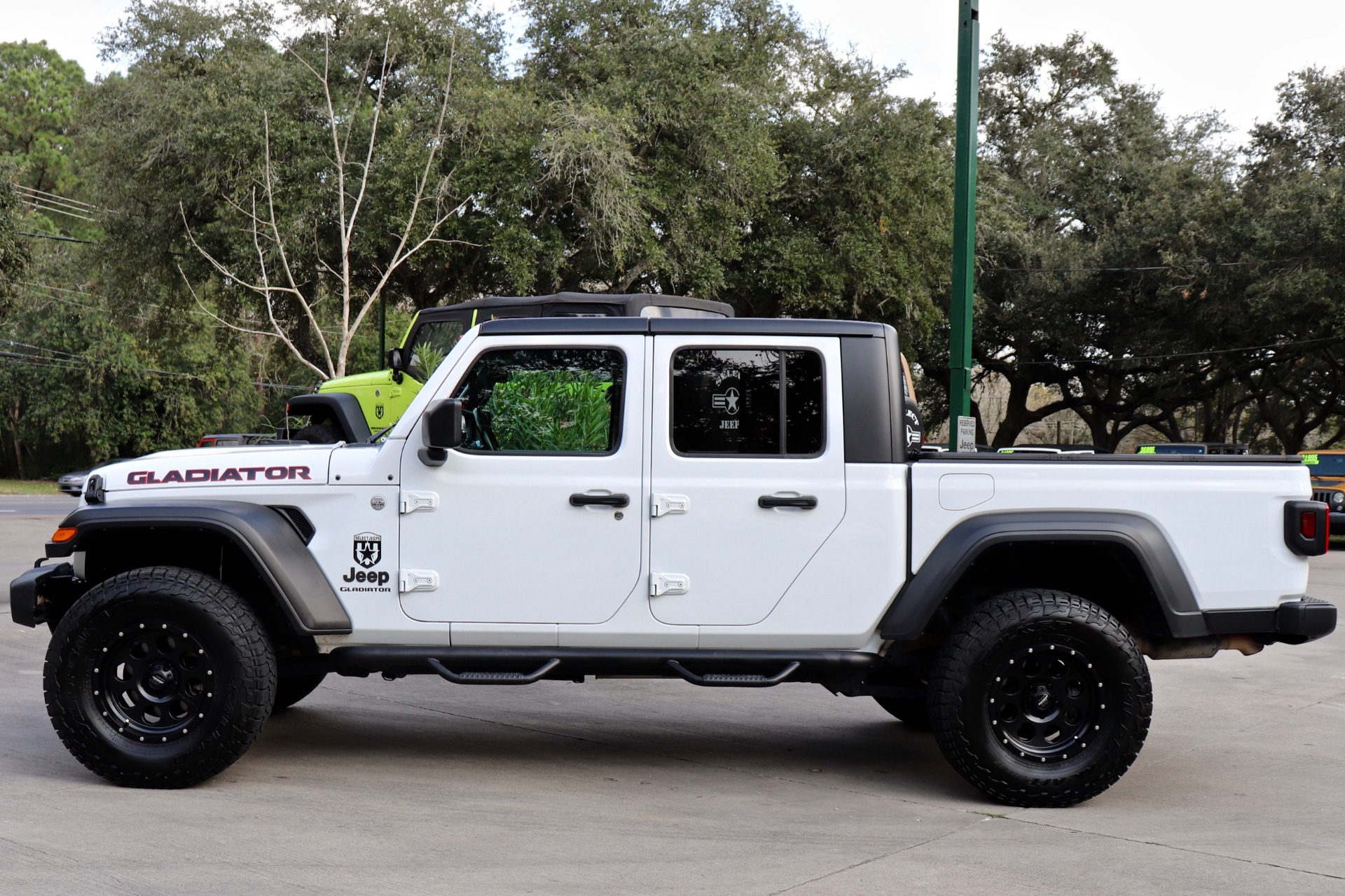 Used-2020-Jeep-Gladiator-Sport