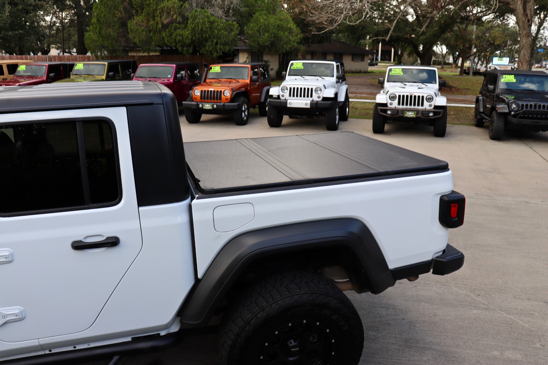 Used-2020-Jeep-Gladiator-Sport