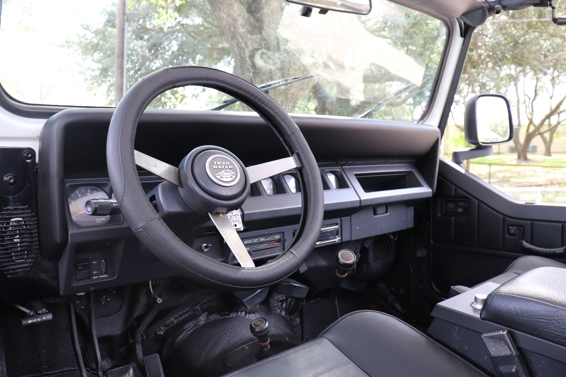 Used-1995-Jeep-Wrangler