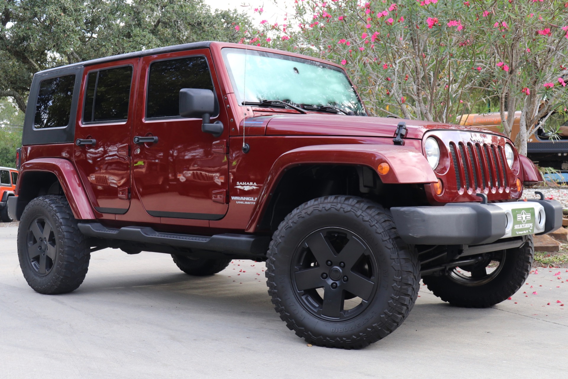 Used-2010-Jeep-Wrangler-Unlimited-Sahara