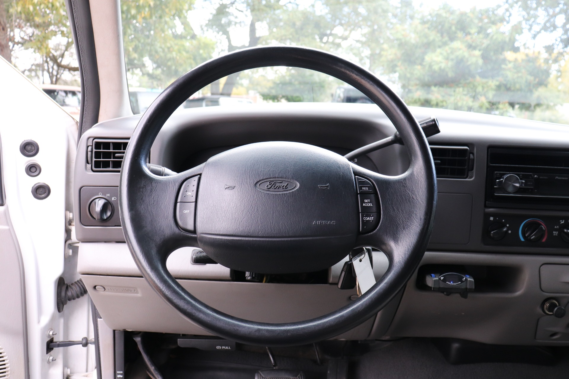 Used-2001-Ford-F-250-Super-Duty-F250 For Sale | Select Jeeps Inc. Used-2001-Ford-F-250-Super-Duty-F250