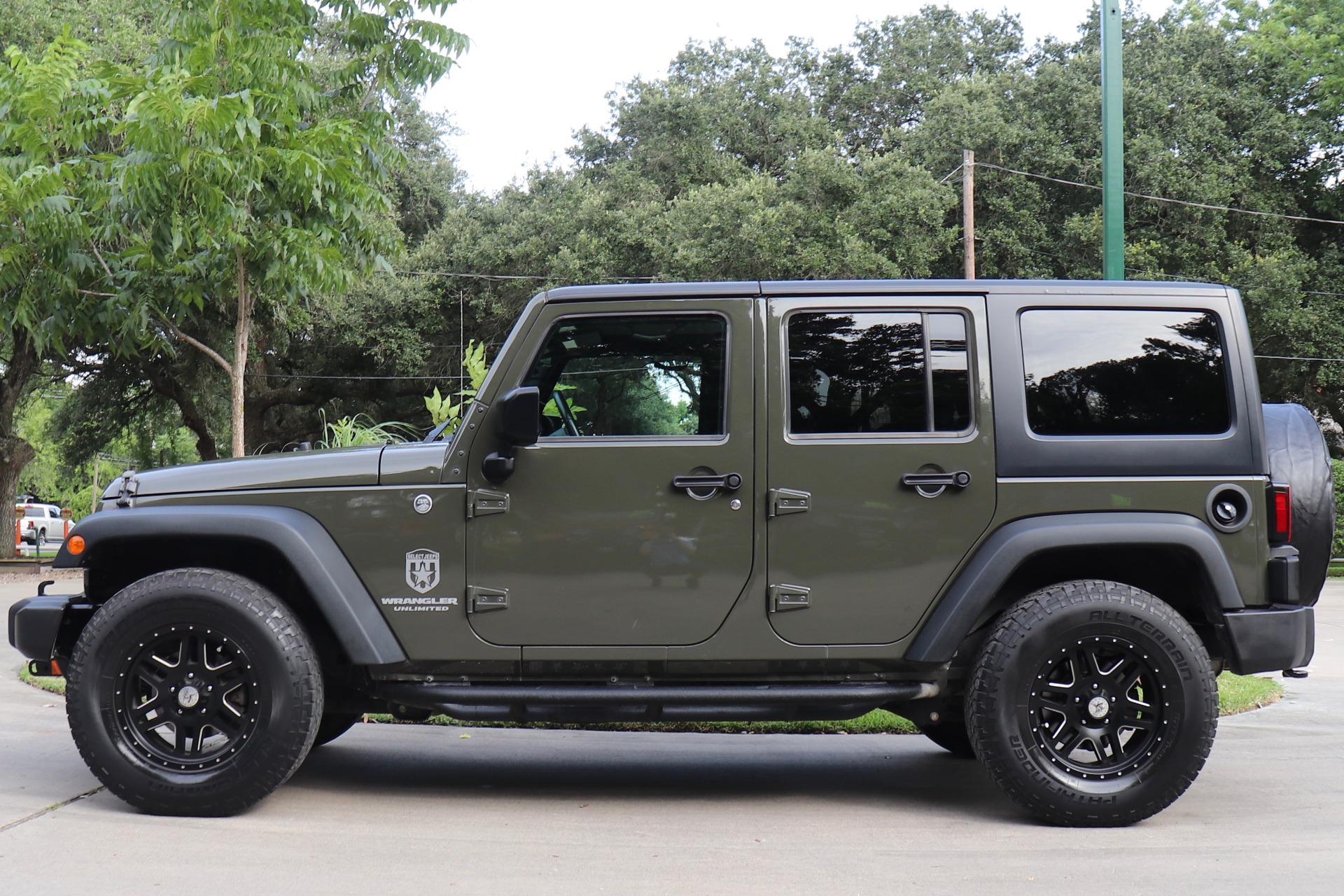 Used-2015-Jeep-Wrangler-Unlimited-Sport