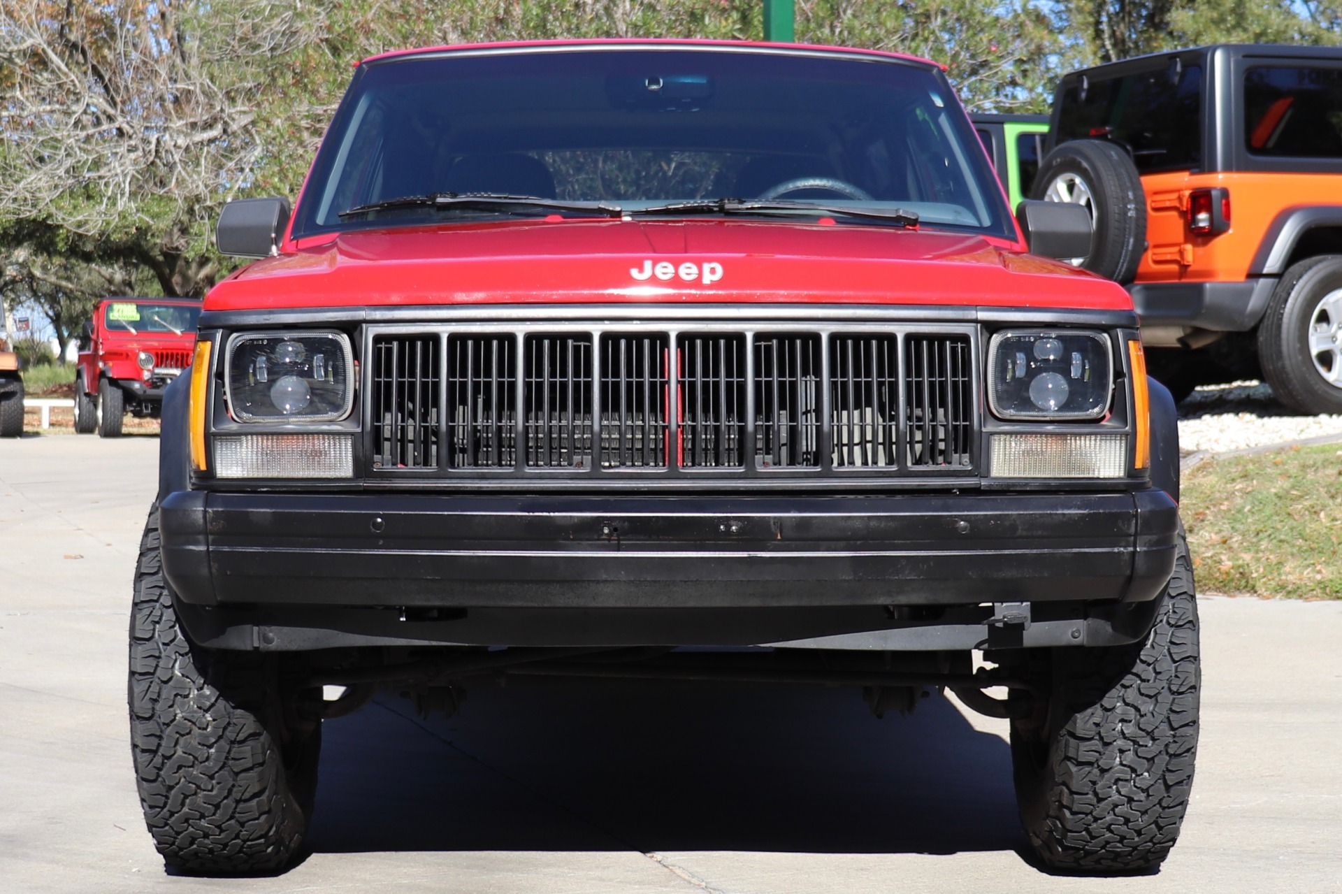 Used-1996-Jeep-Cherokee-SE