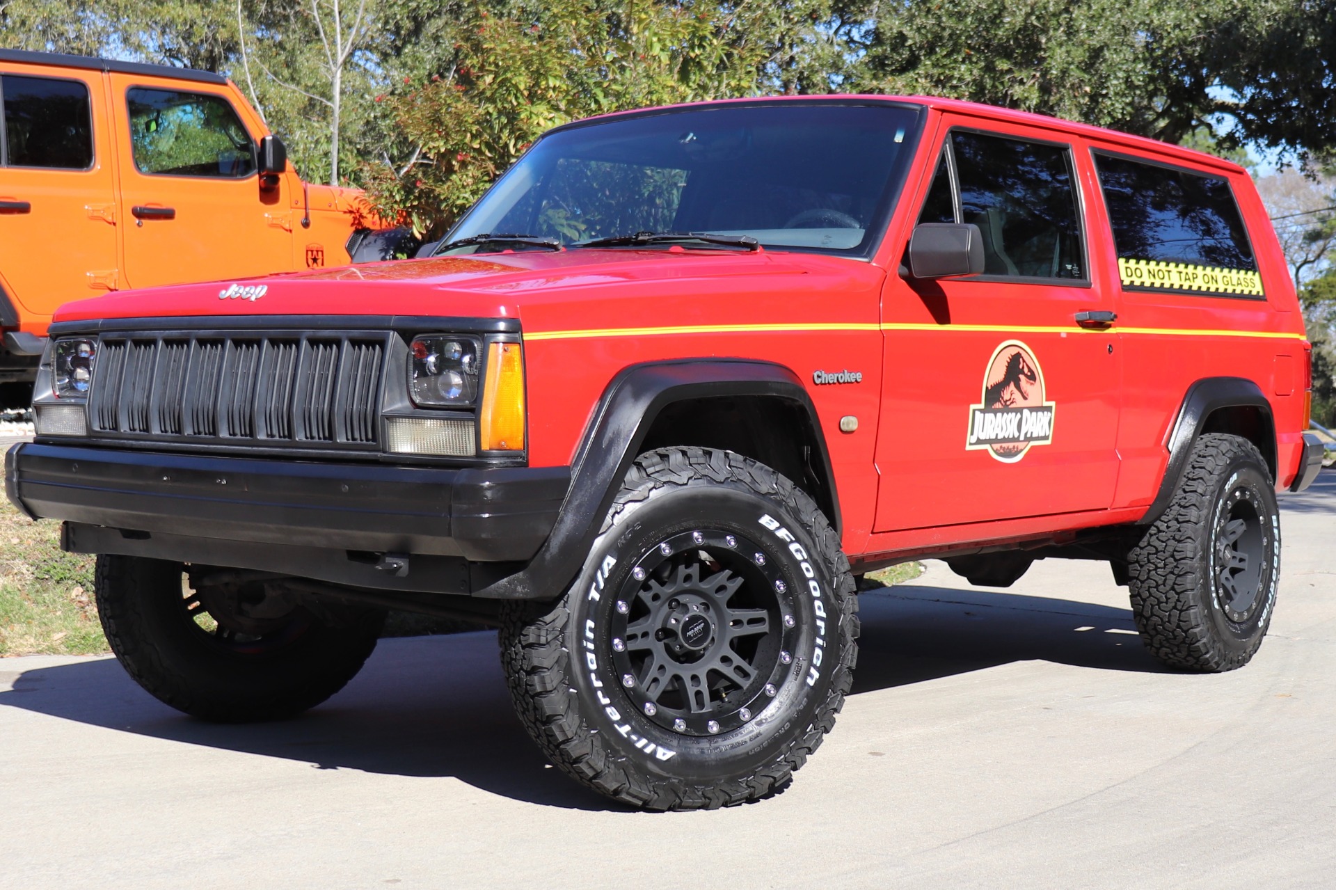 Used-1996-Jeep-Cherokee-SE