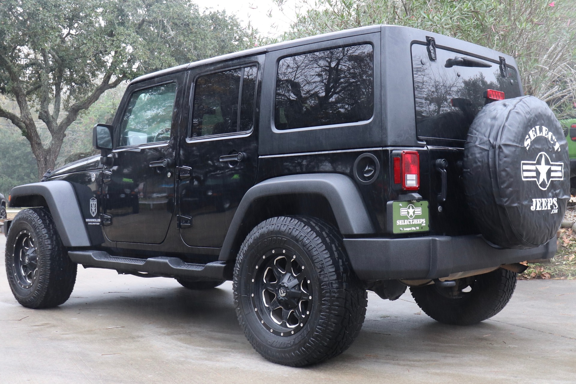 Used-2011-Jeep-Wrangler-Unlimited-Sport