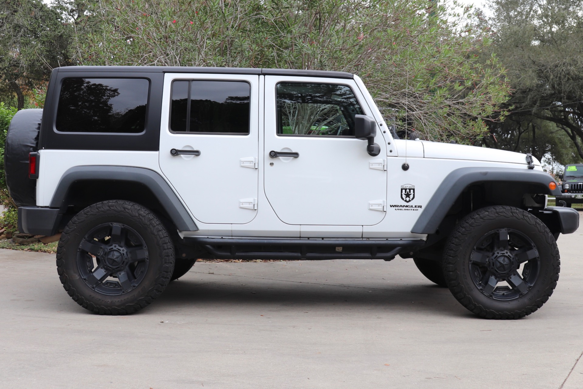 Used-2015-Jeep-Wrangler-Unlimited-Sport