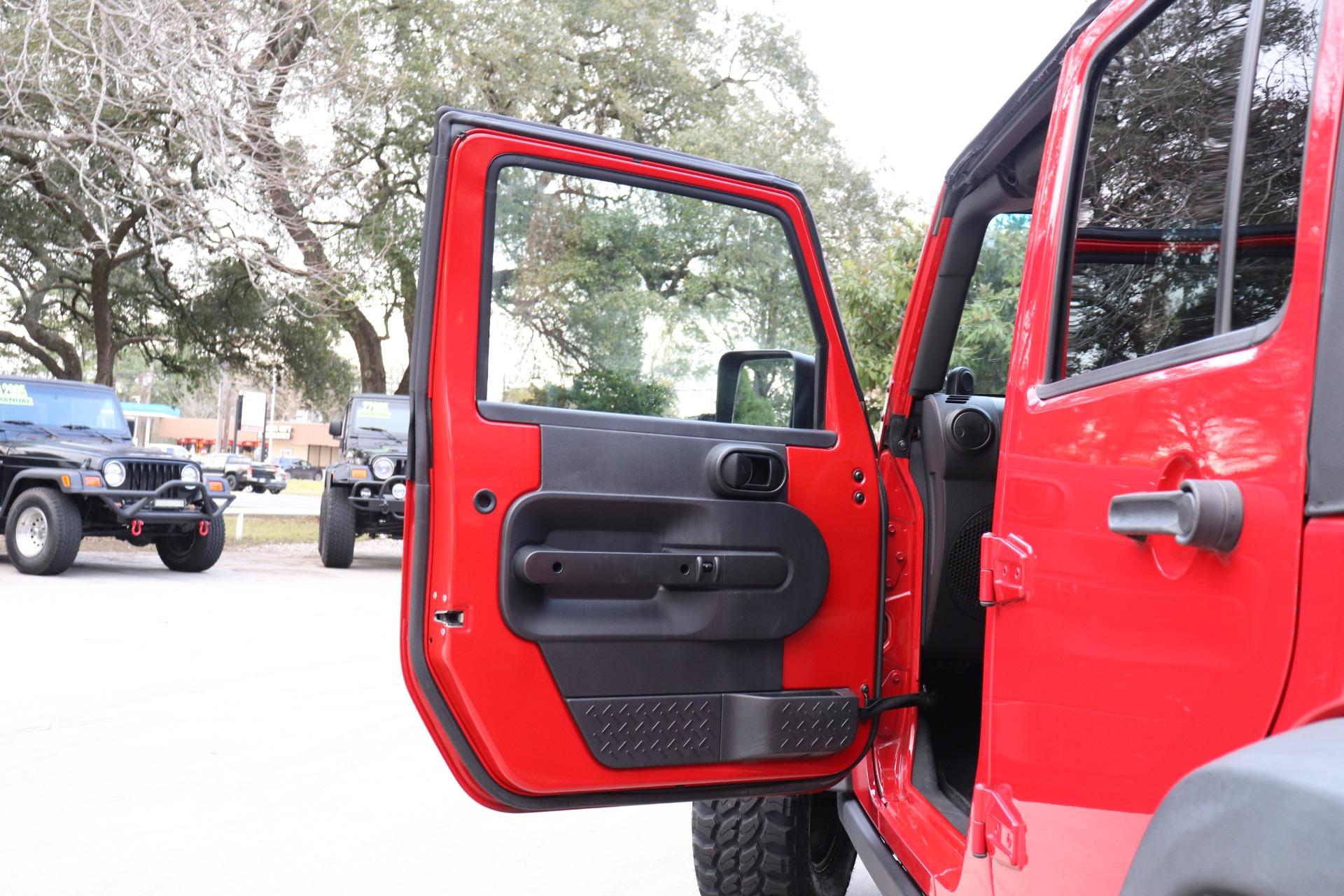 Used-2008-Jeep-Wrangler-Unlimited-Rubicon