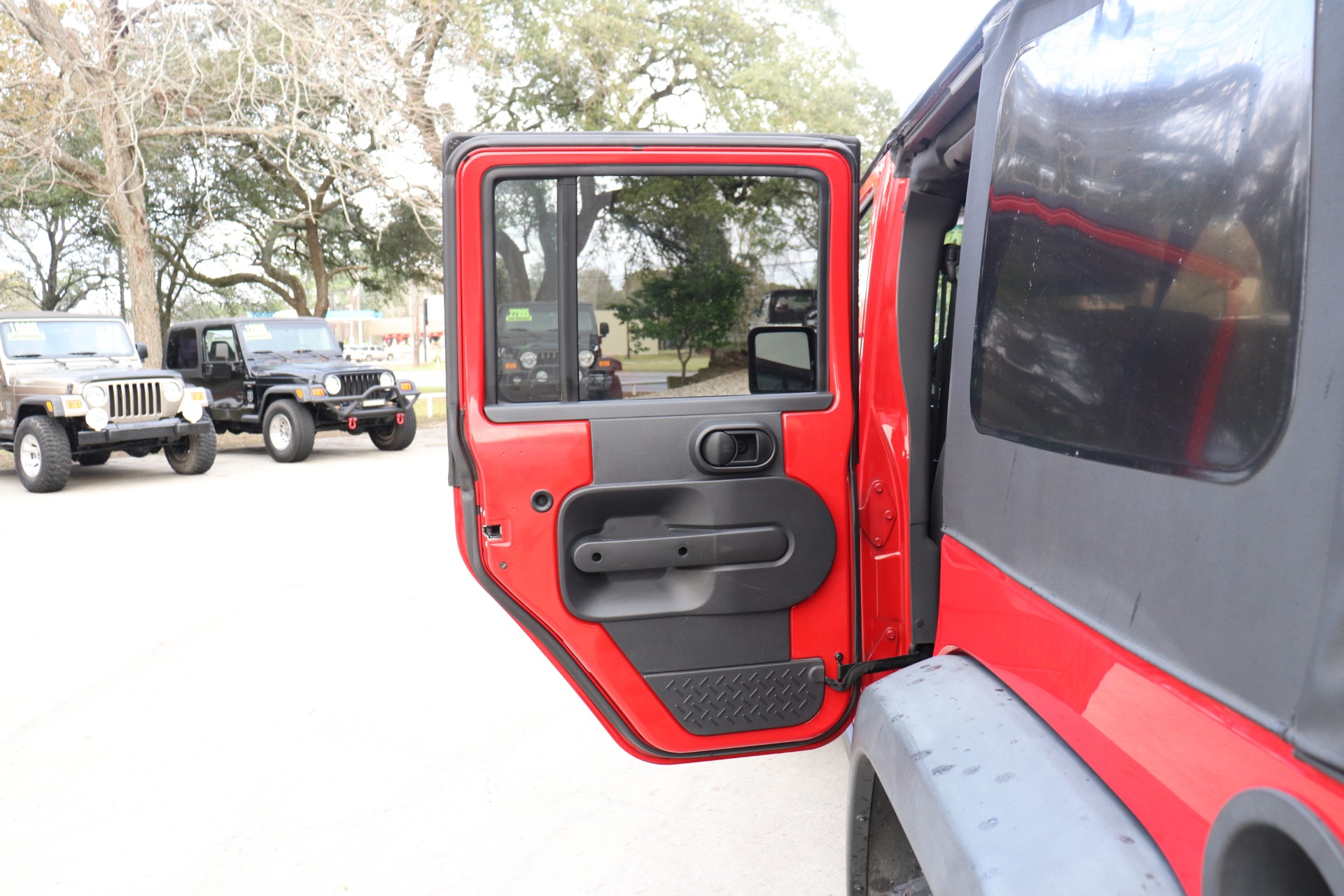 Used-2008-Jeep-Wrangler-Unlimited-Rubicon