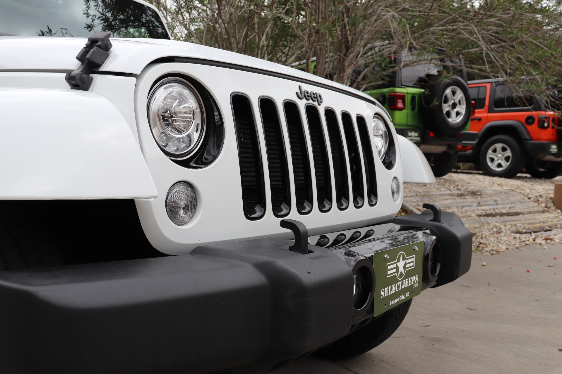 Used-2018-Jeep-Wrangler-JK-Unlimited-Sahara