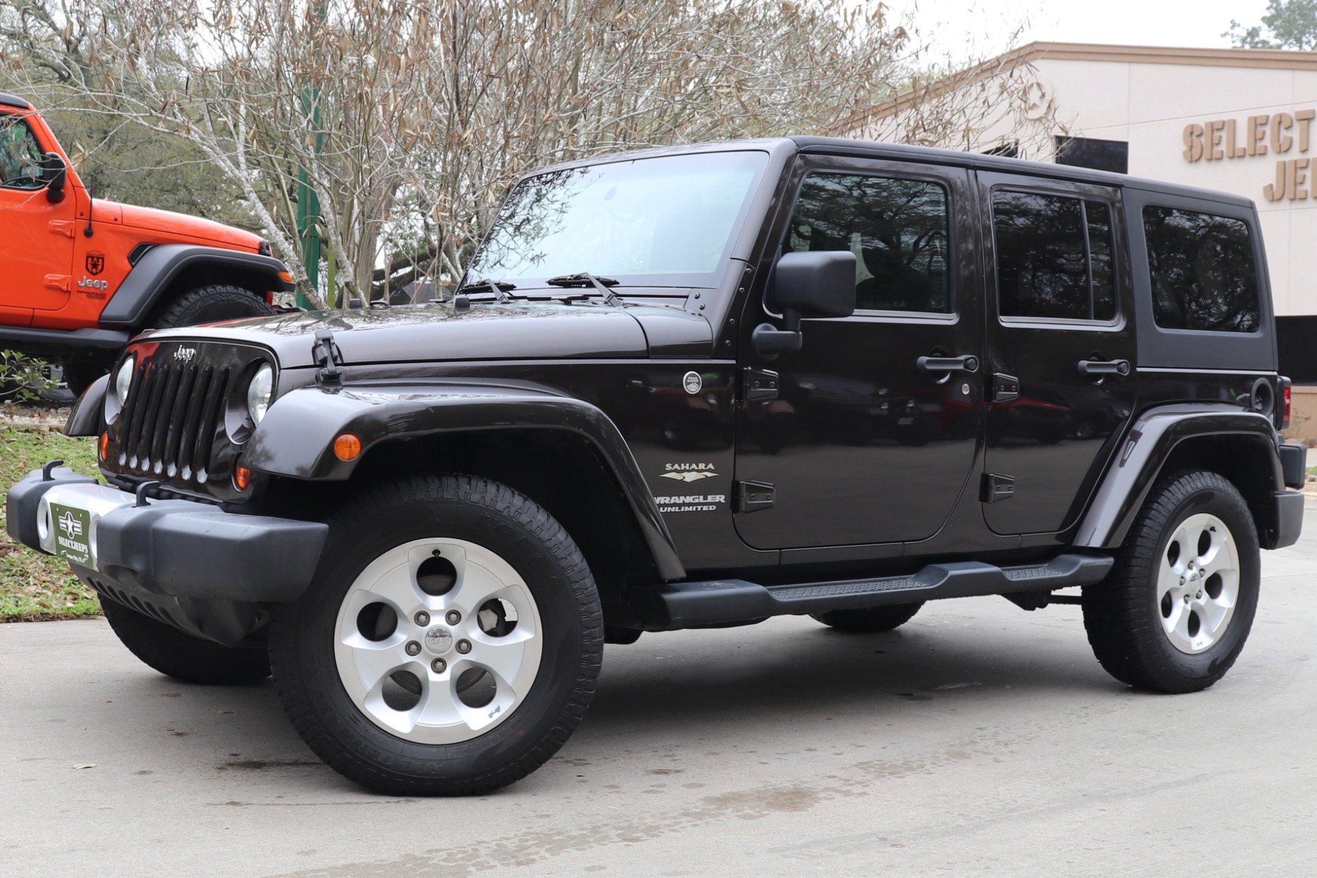 Used-2013-Jeep-Wrangler-Unlimited-Sahara