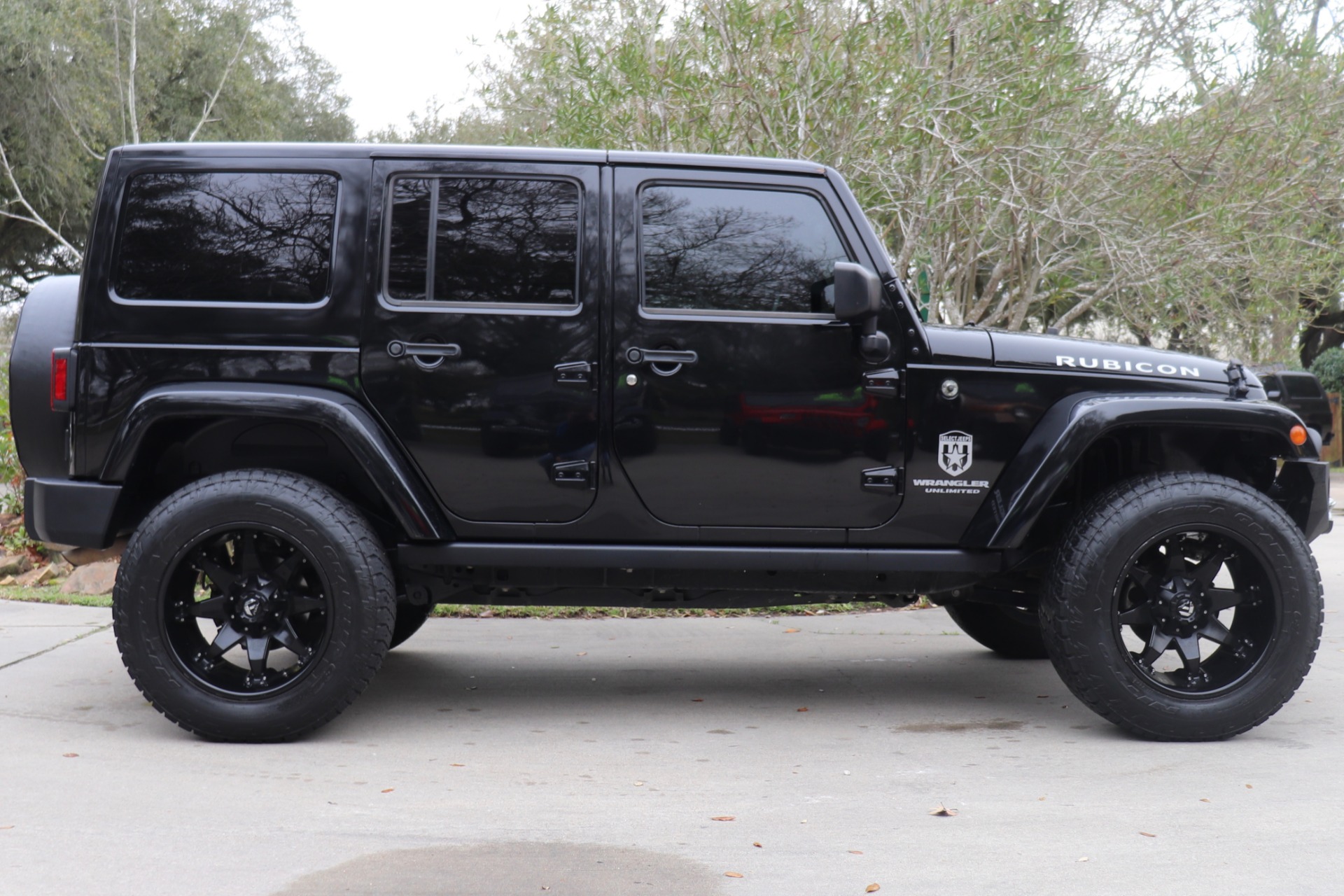 Used-2016-Jeep-Wrangler-Unlimited-Rubicon