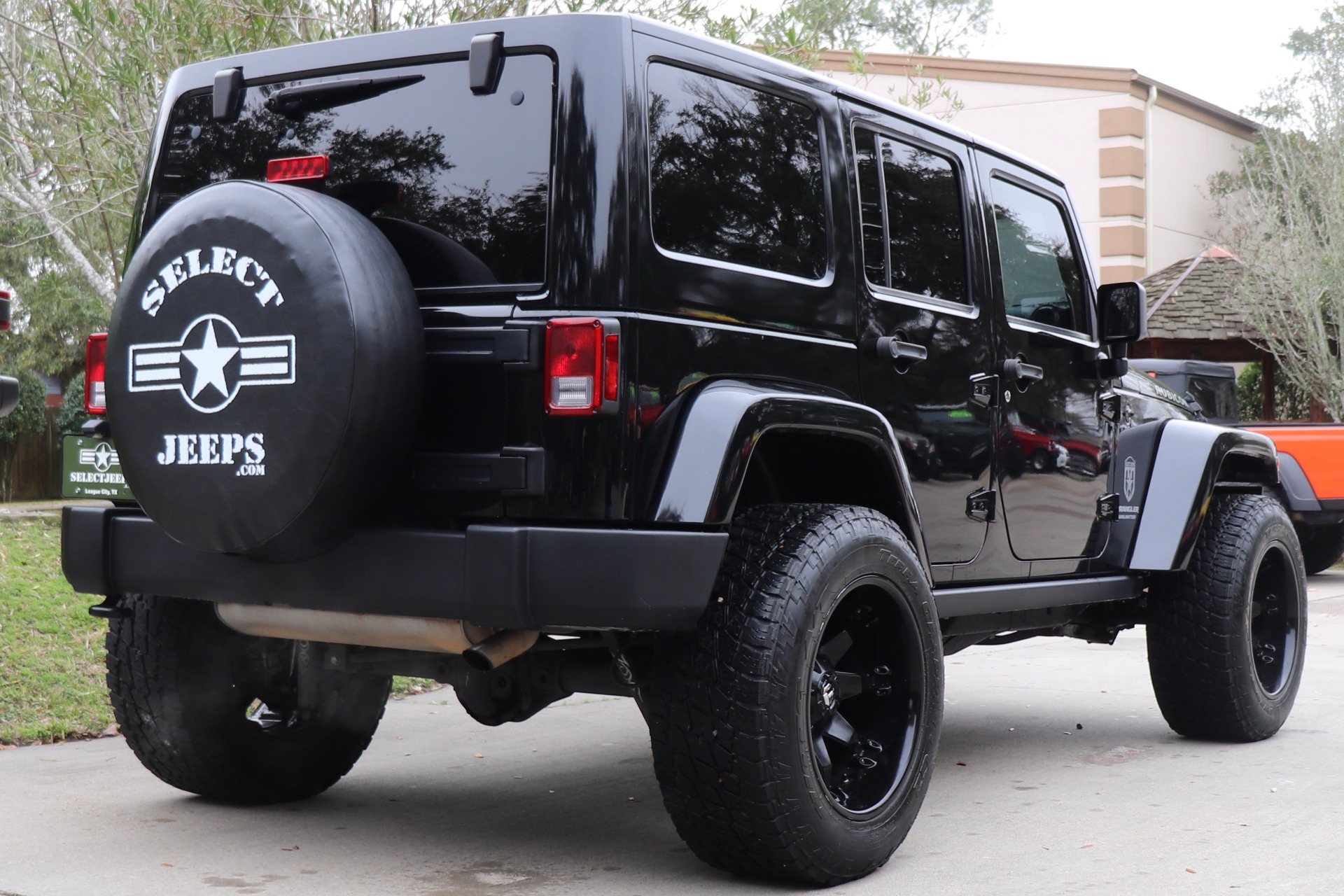 Used-2016-Jeep-Wrangler-Unlimited-Rubicon