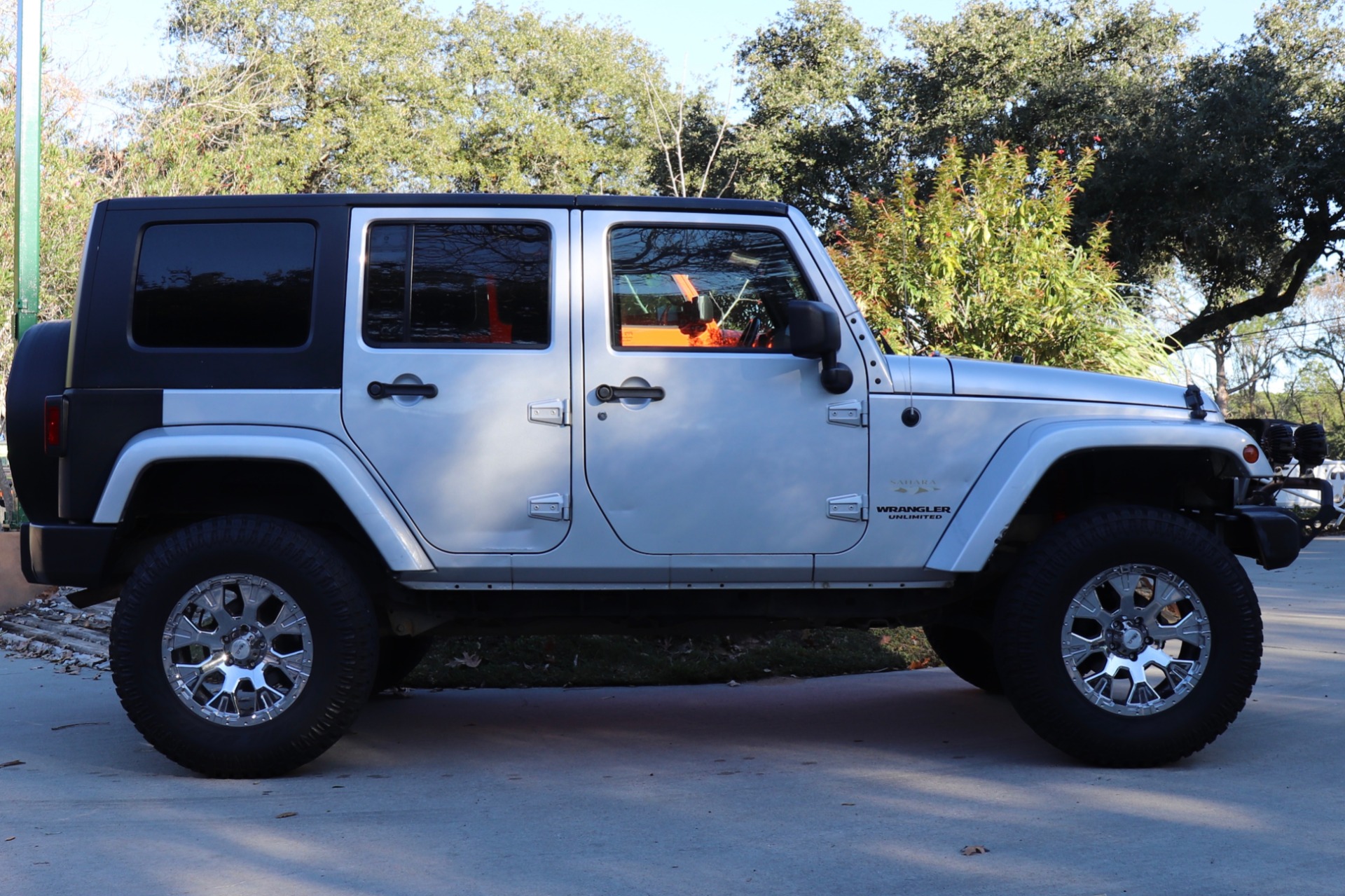 Used-2008-Jeep-Wrangler-Unlimited-Sahara