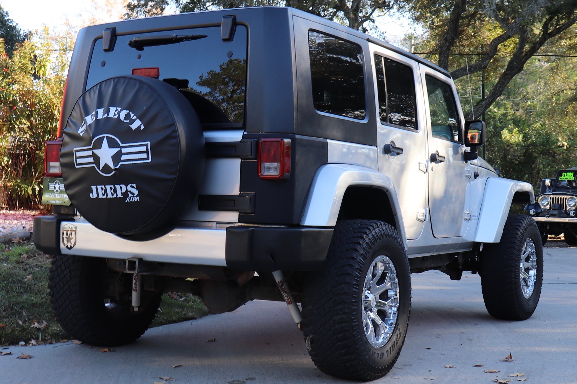 Used-2008-Jeep-Wrangler-Unlimited-Sahara