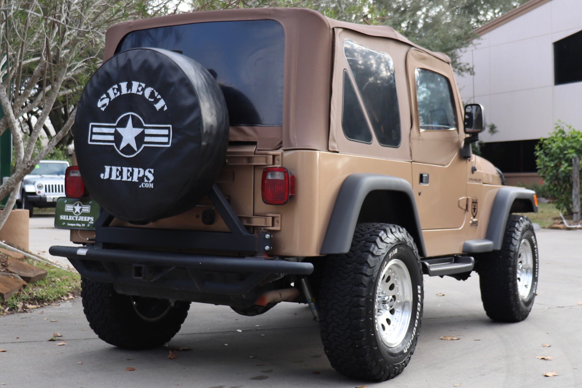 Used-1999-Jeep-Wrangler-SE