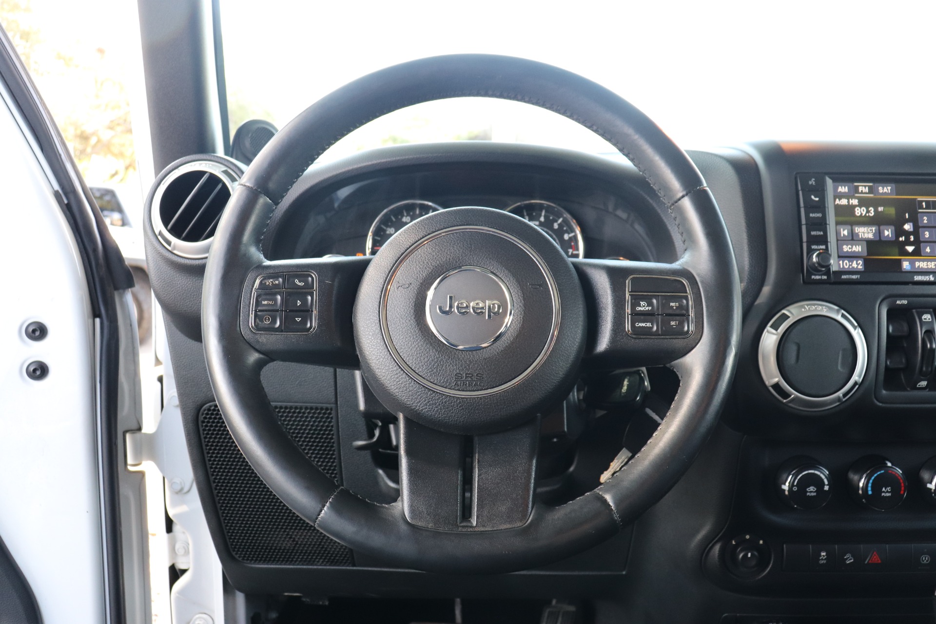 Used-2013-Jeep-Wrangler-Unlimited-Sahara