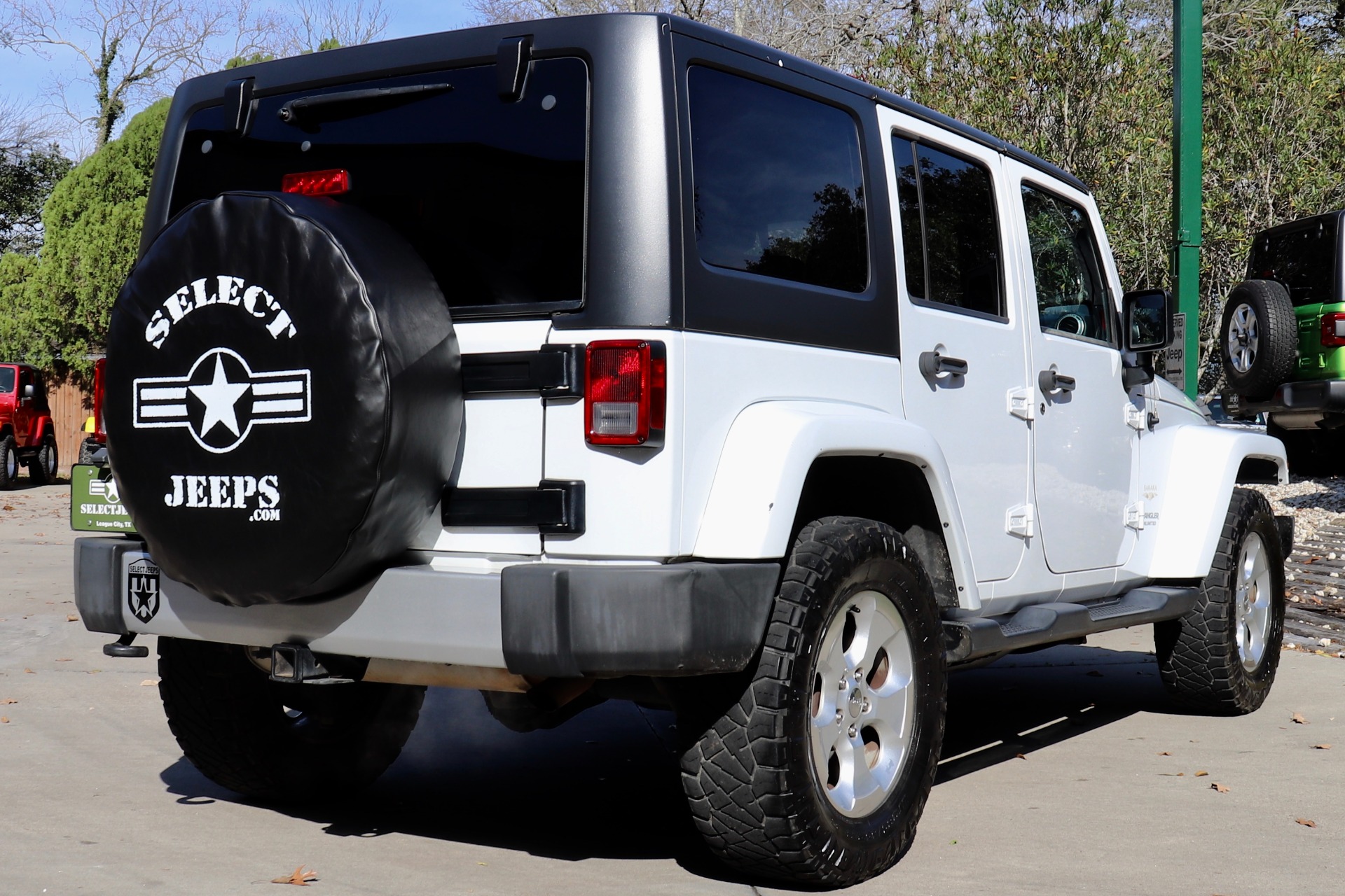 Used-2013-Jeep-Wrangler-Unlimited-Sahara