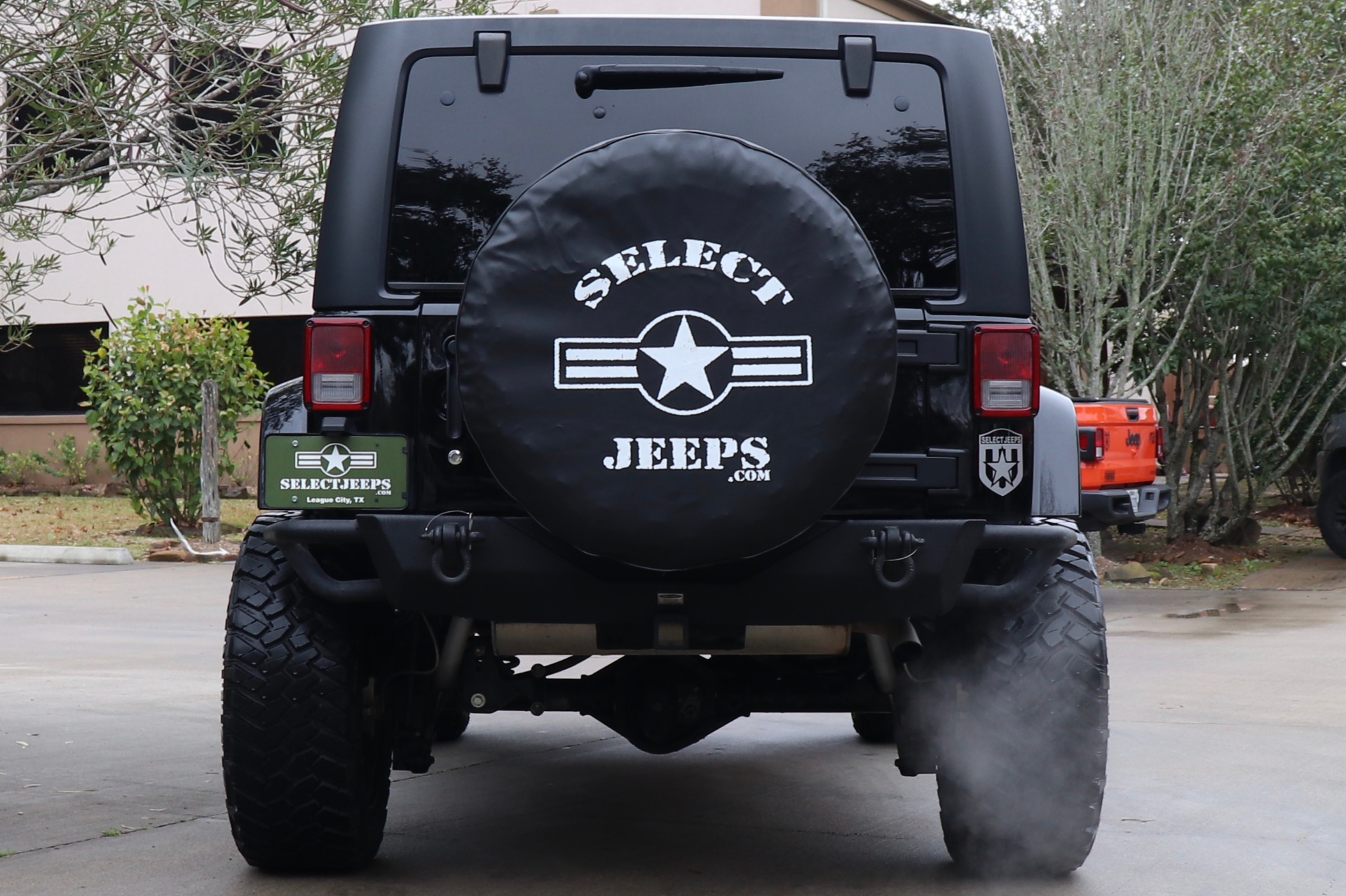 Used-2015-Jeep-Wrangler-Unlimited-Sahara