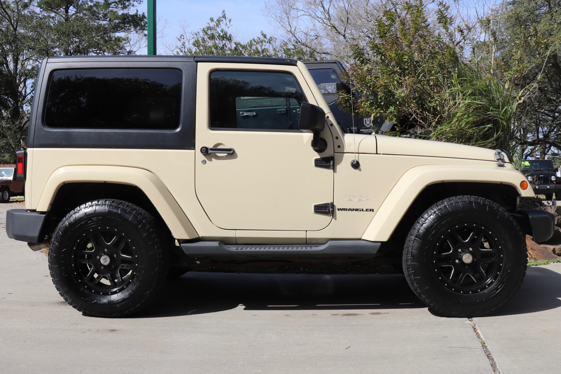 Used-2011-Jeep-Wrangler-Sahara