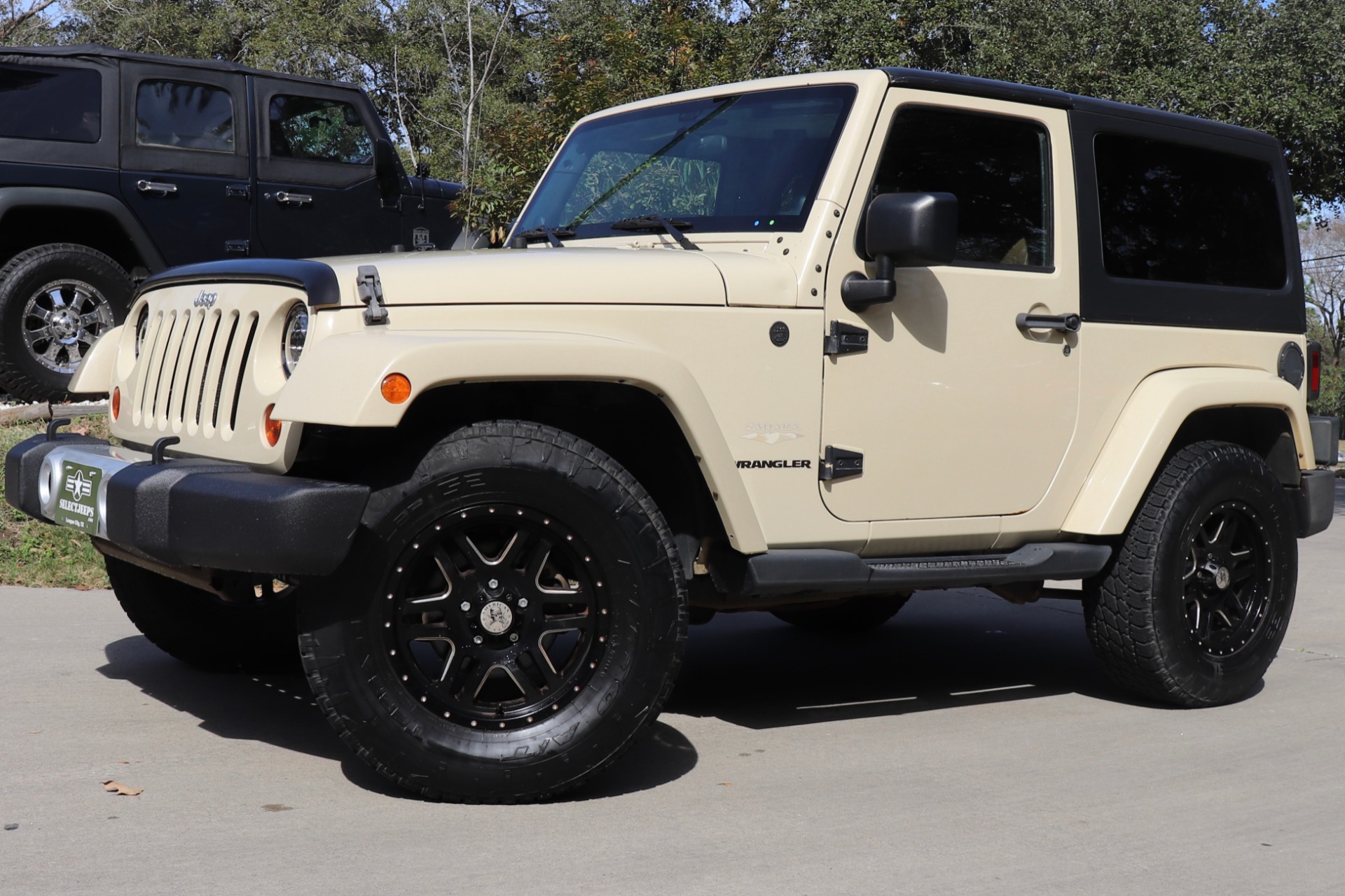 Used-2011-Jeep-Wrangler-Sahara