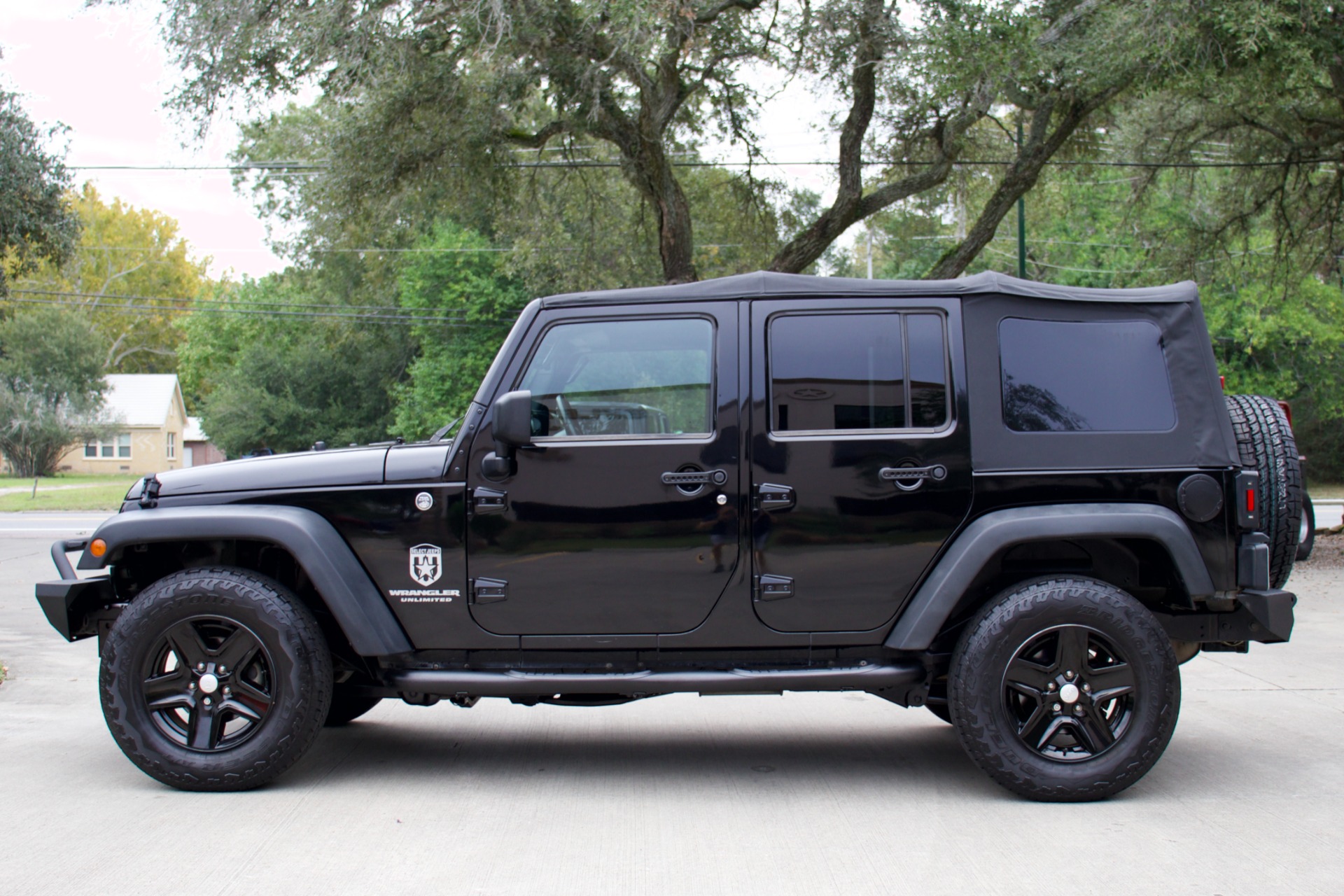 Used-2012-Jeep-Wrangler-Unlimited-Sport