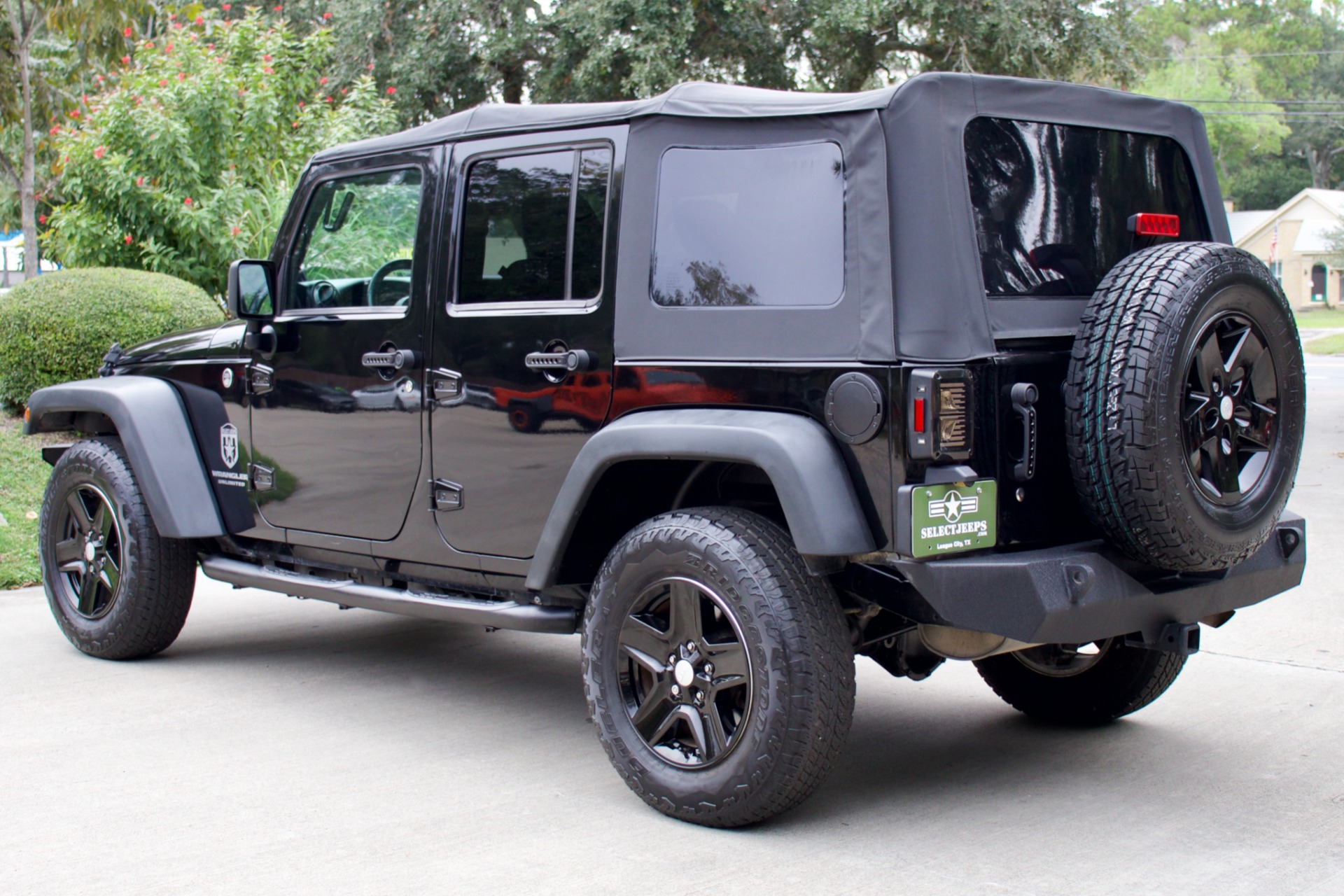 Used-2012-Jeep-Wrangler-Unlimited-Sport