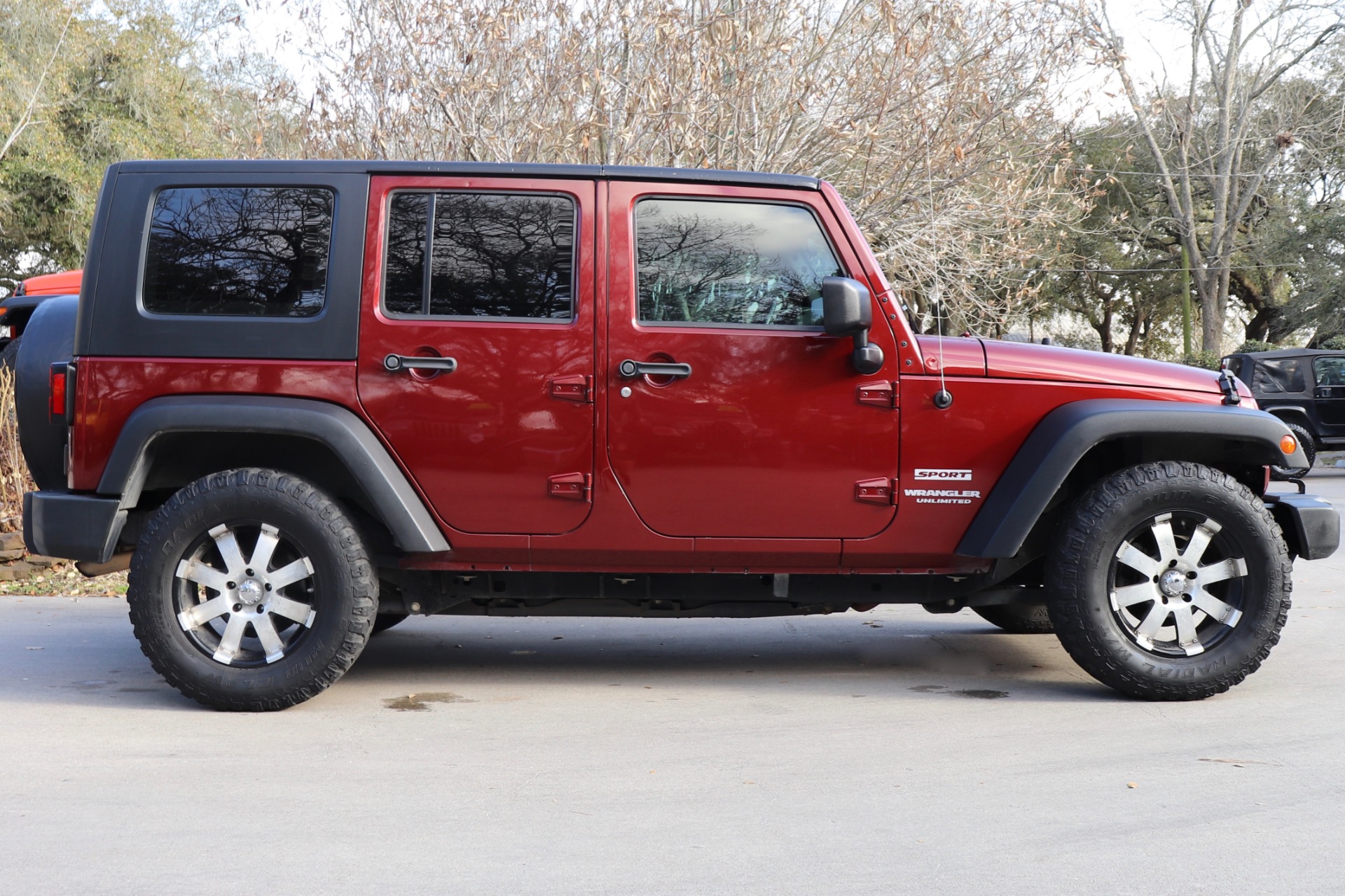 Used-2010-Jeep-Wrangler-Unlimited-Sport