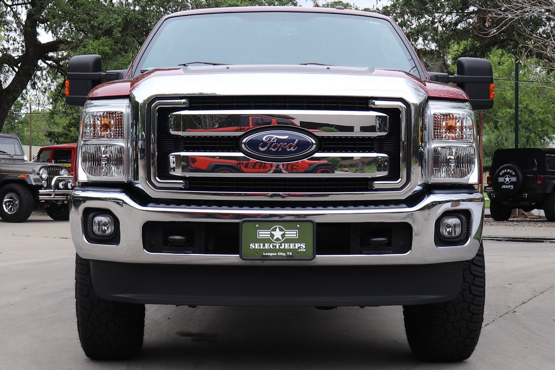 Used-2016-Ford-F-250-Super-Duty-Lariat