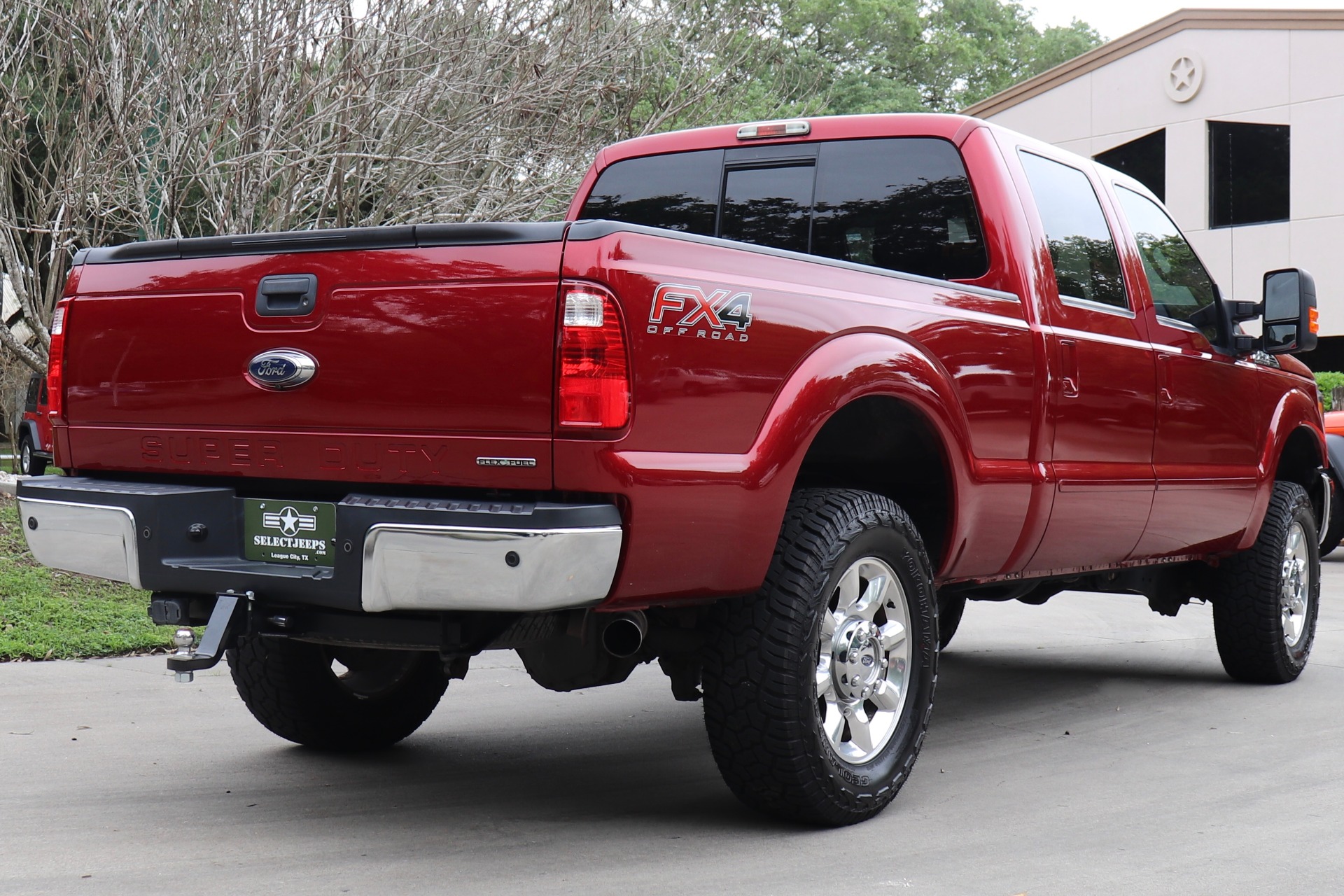 Used-2016-Ford-F-250-Super-Duty-Lariat