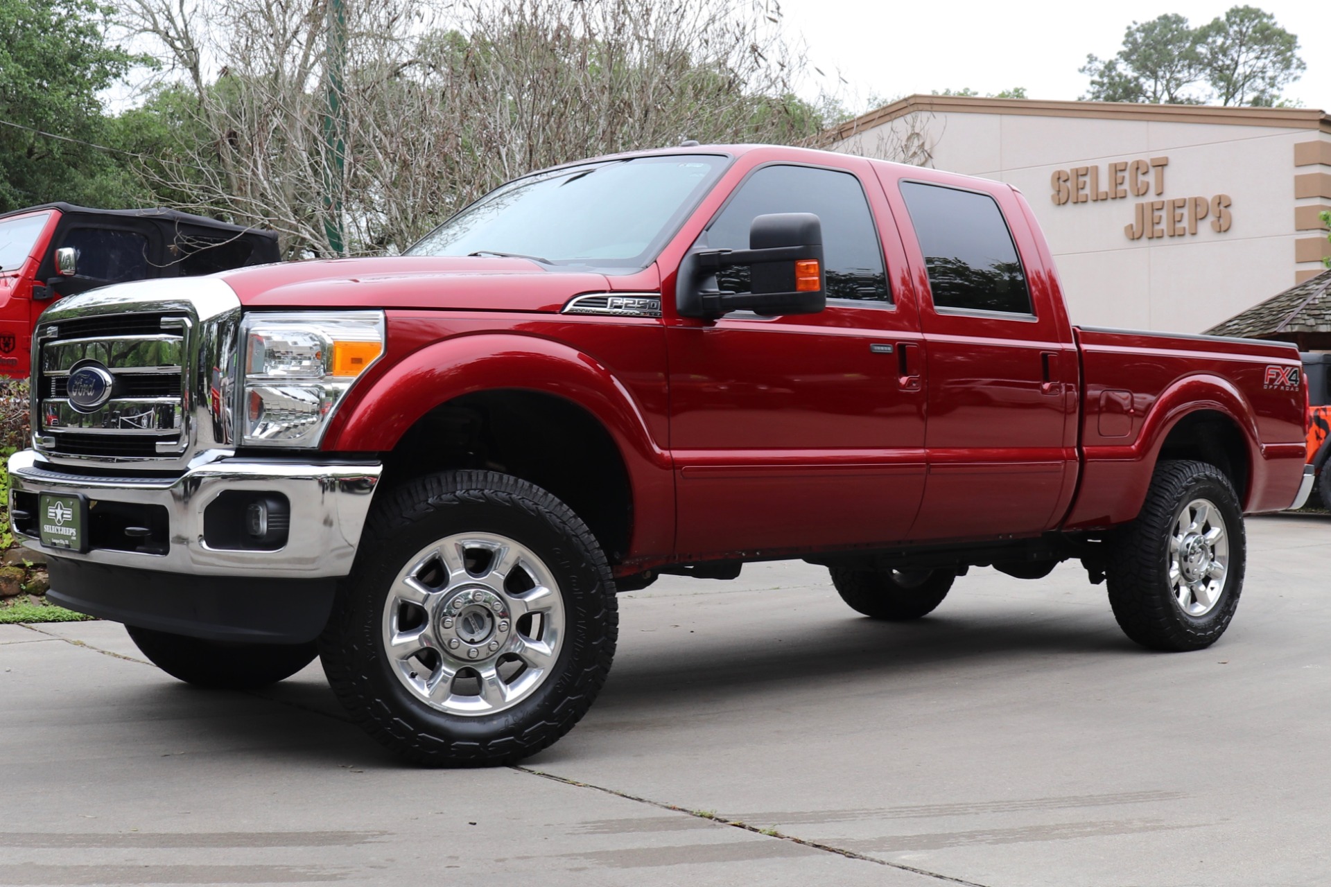 Used-2016-Ford-F-250-Super-Duty-Lariat