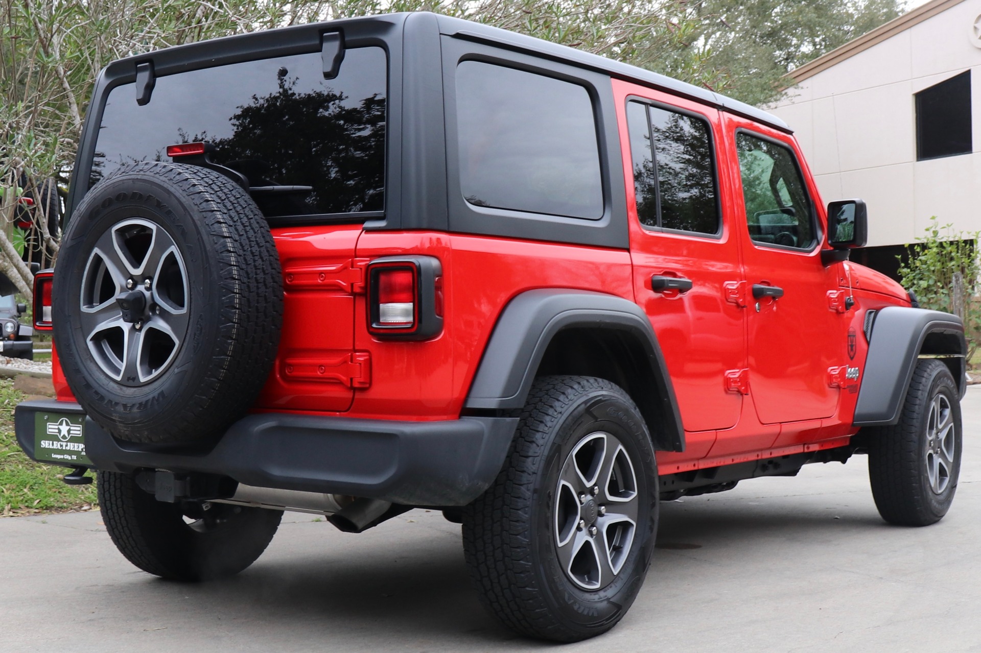 Used-2020-Jeep-Wrangler-Unlimited-Sport-S