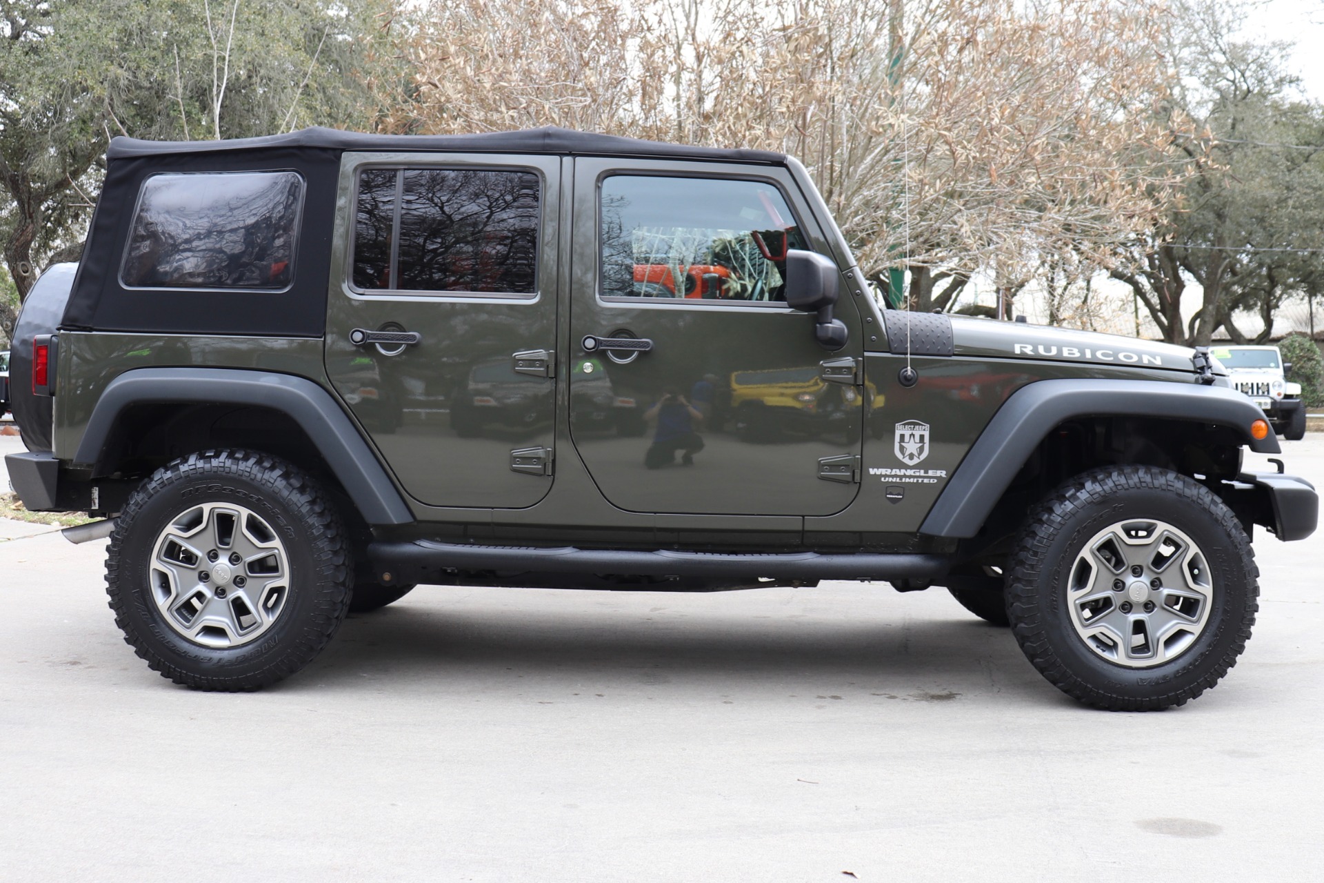 Used-2015-Jeep-Wrangler-Unlimited-Rubicon