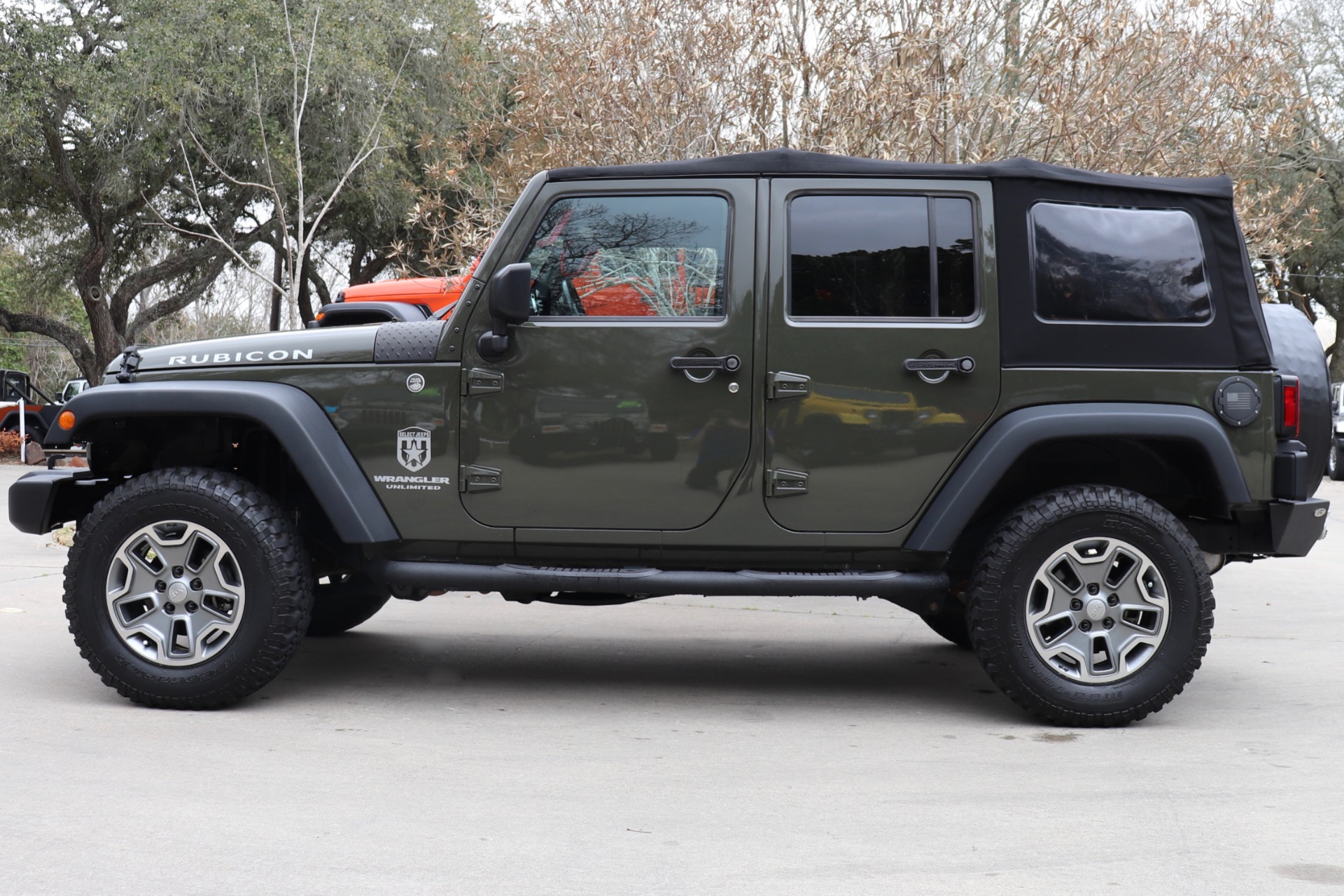 Used-2015-Jeep-Wrangler-Unlimited-Rubicon