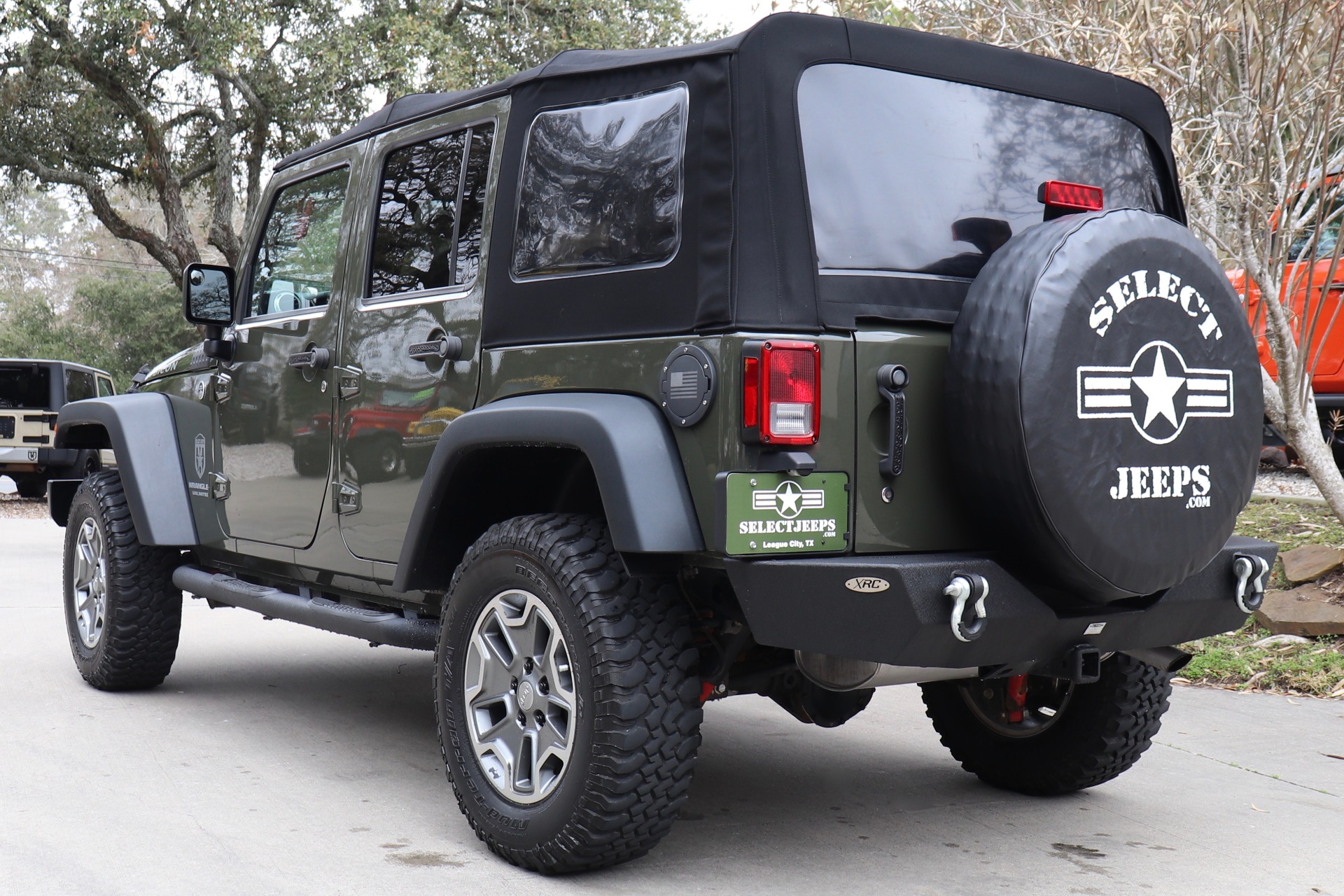 Used-2015-Jeep-Wrangler-Unlimited-Rubicon