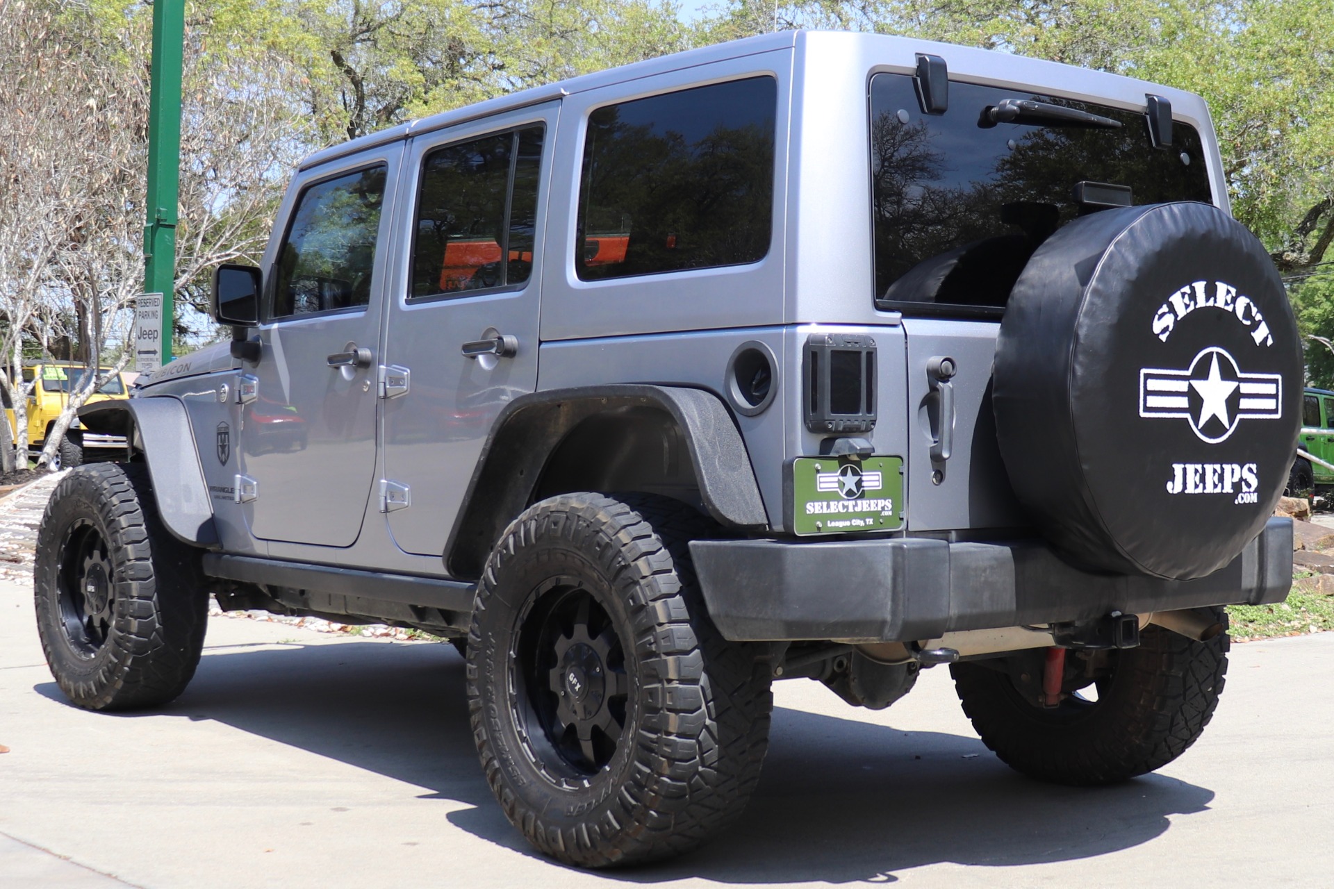 Used-2015-Jeep-Wrangler-Unlimited-Rubicon