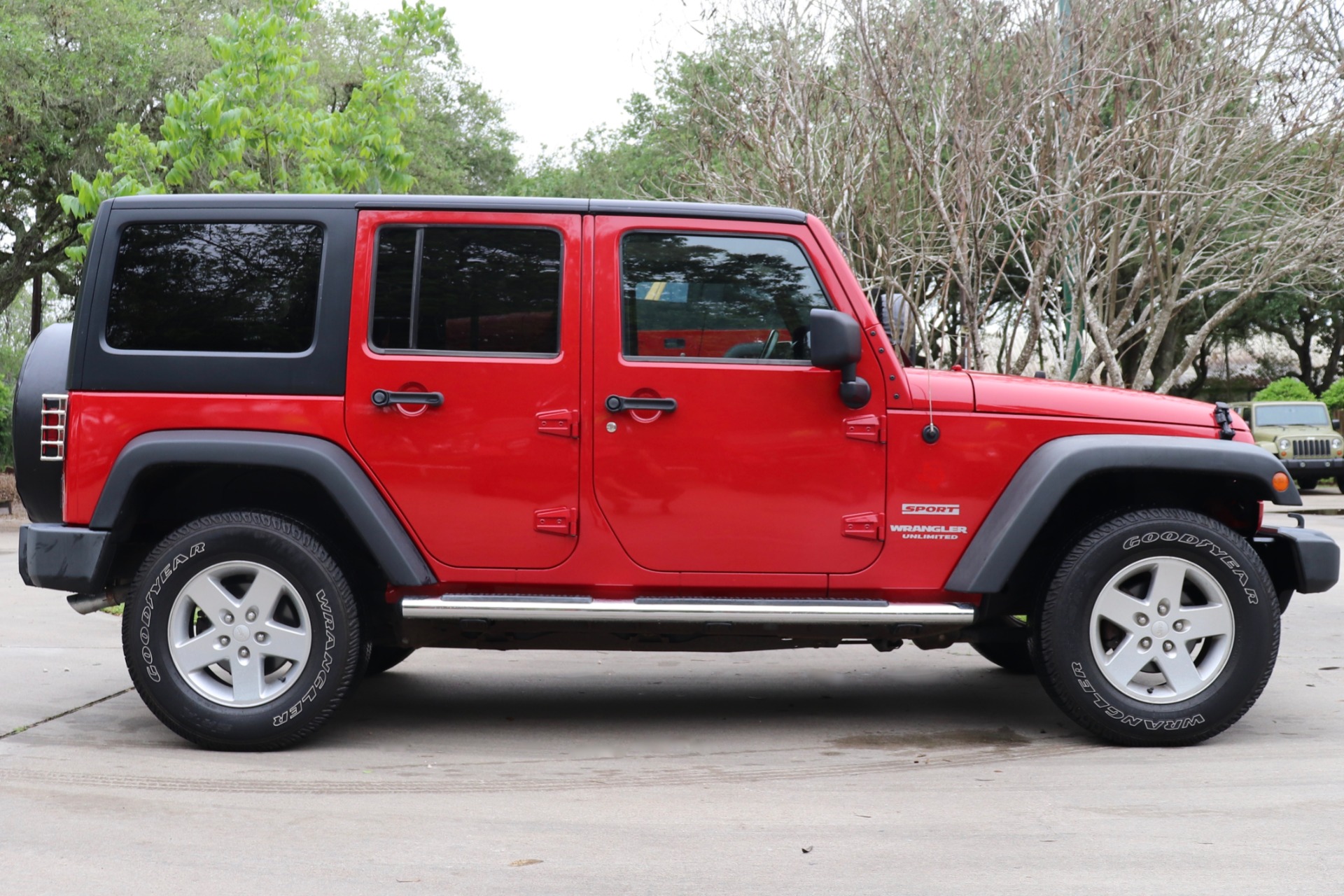 Used-2012-Jeep-Wrangler-Unlimited-Sport