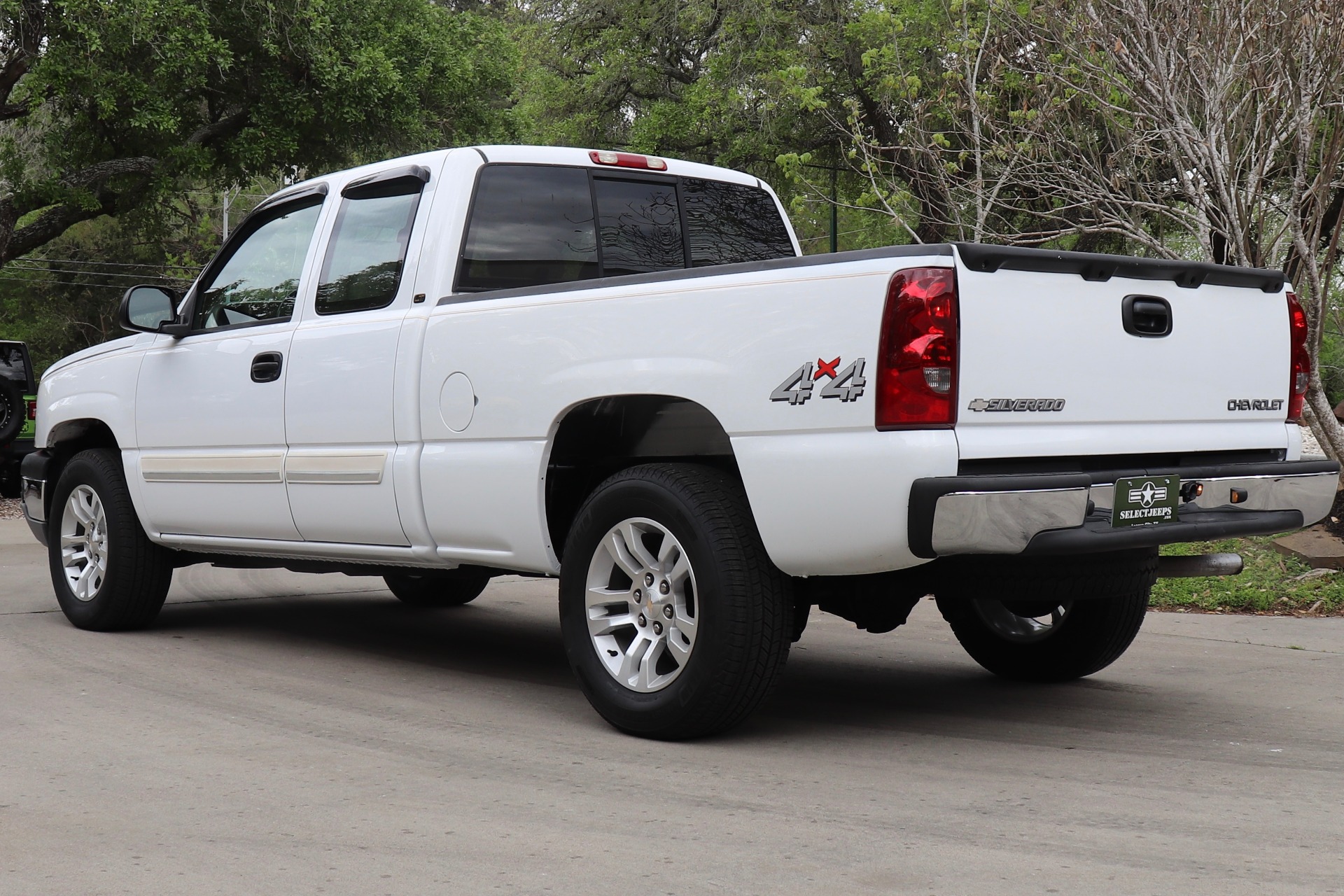 Used-2004-Chevrolet-Silverado-1500-1500-LT